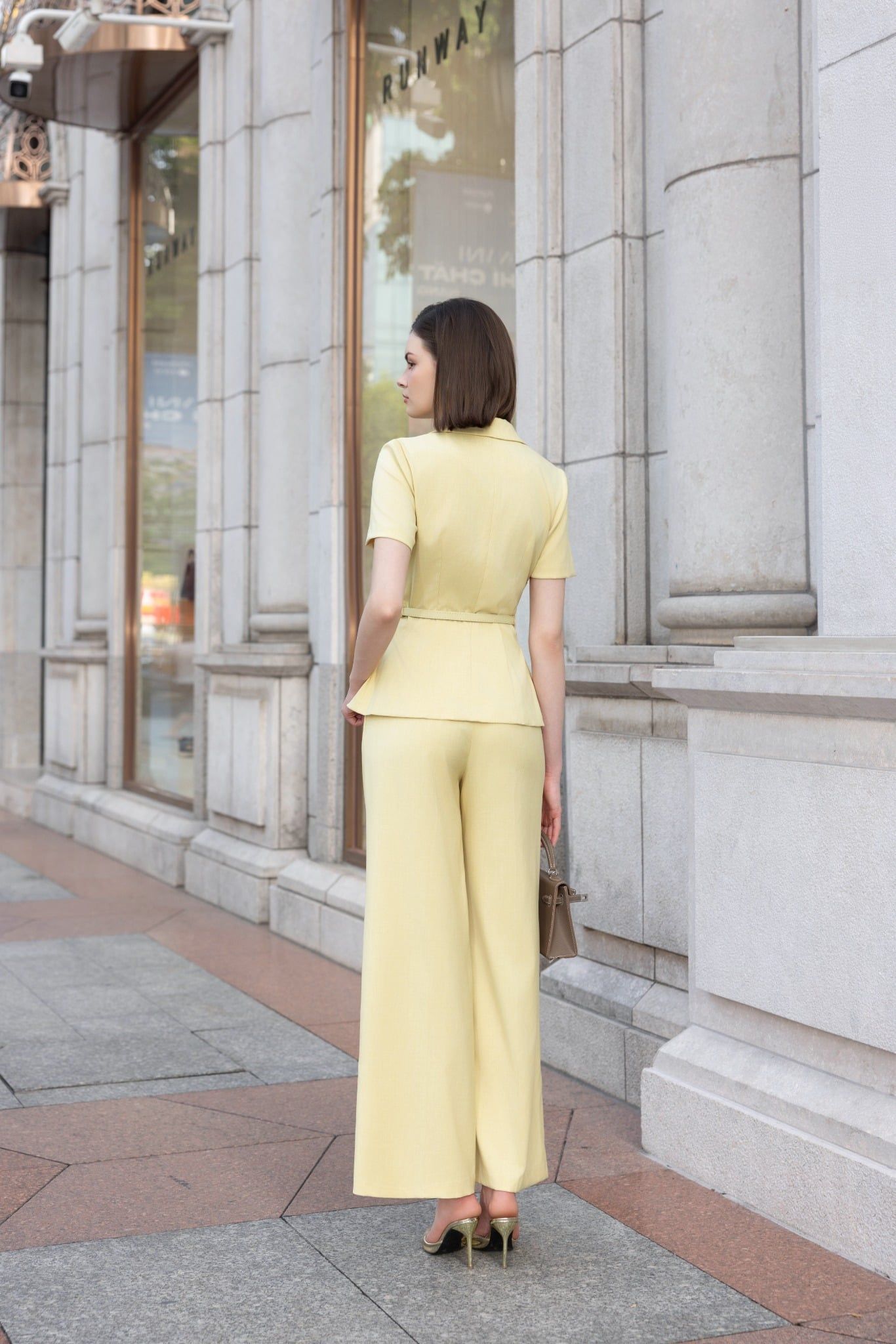 QUẦN ỐNG SUÔNG Q09702