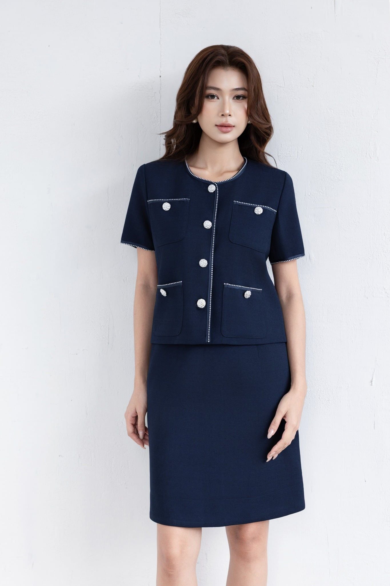 ÁO THIẾT KẾ PHỐI VIỀN TRẮNG AK63052