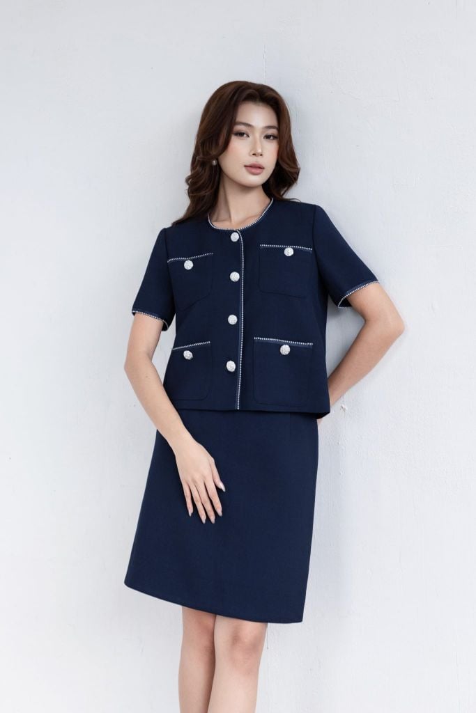 ÁO THIẾT KẾ PHỐI VIỀN TRẮNG AK63052