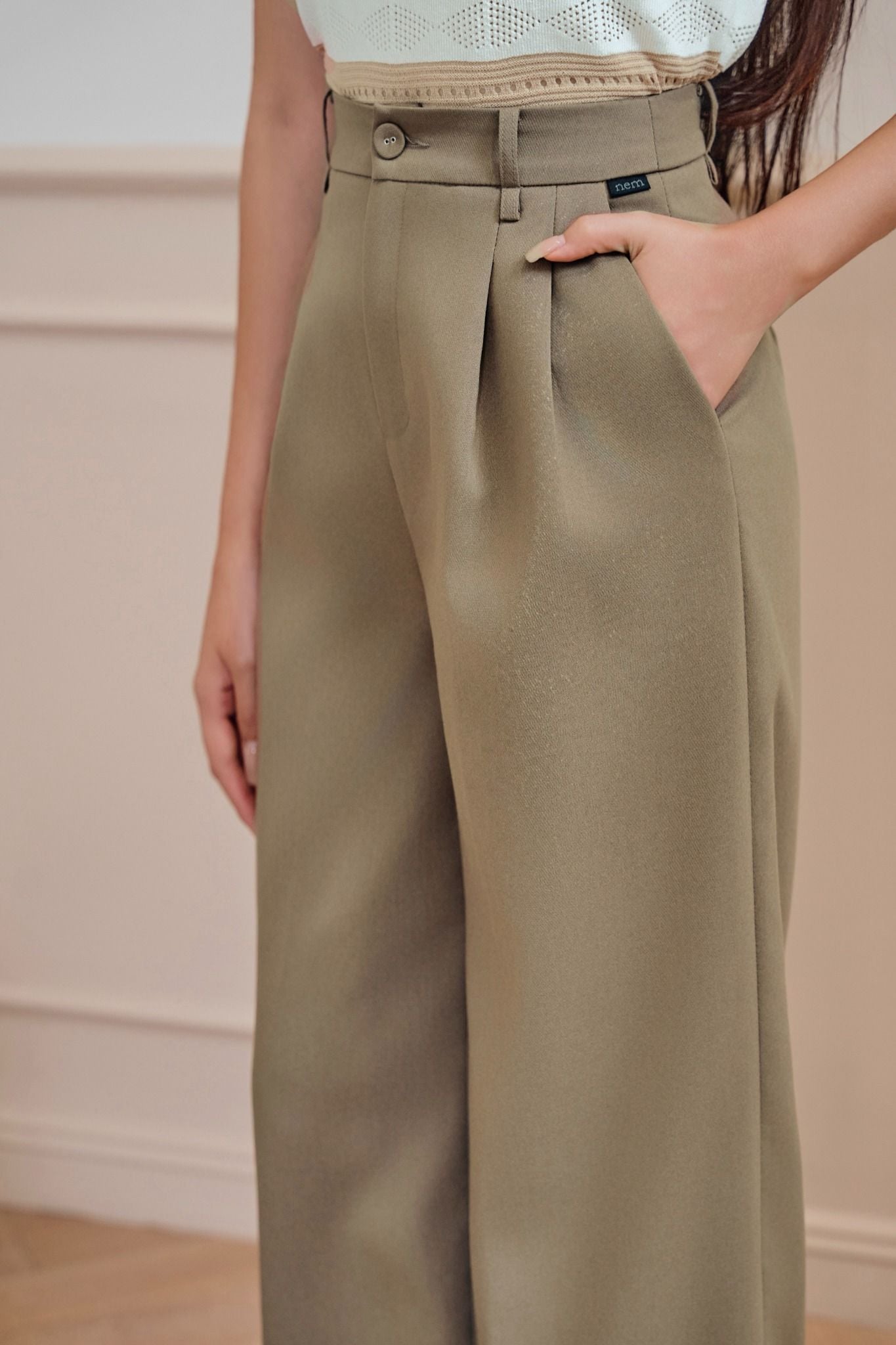 QUẦN SUÔNG NÂU Q03232