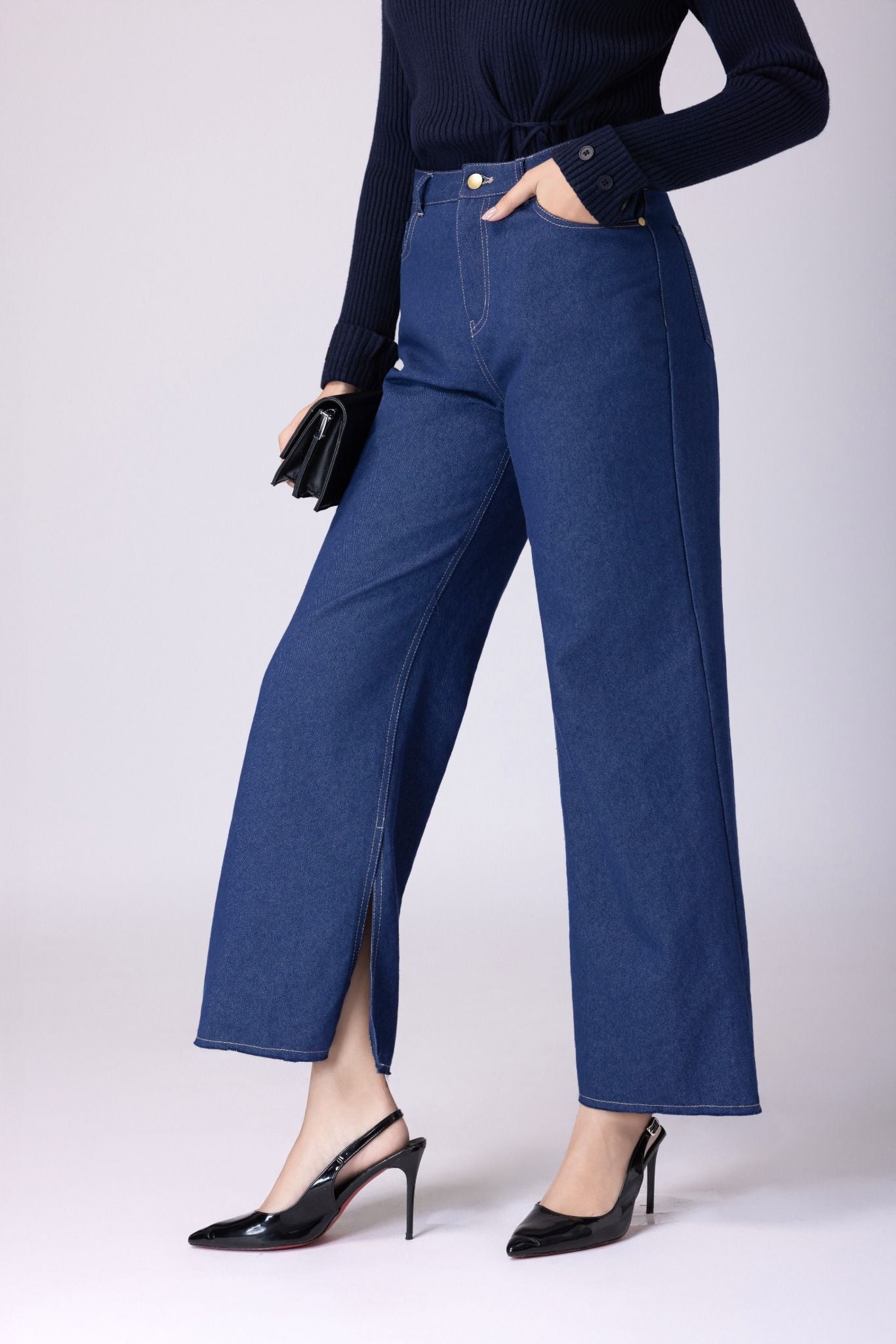 QUẦN JEANS XẺ GẤU Q06642