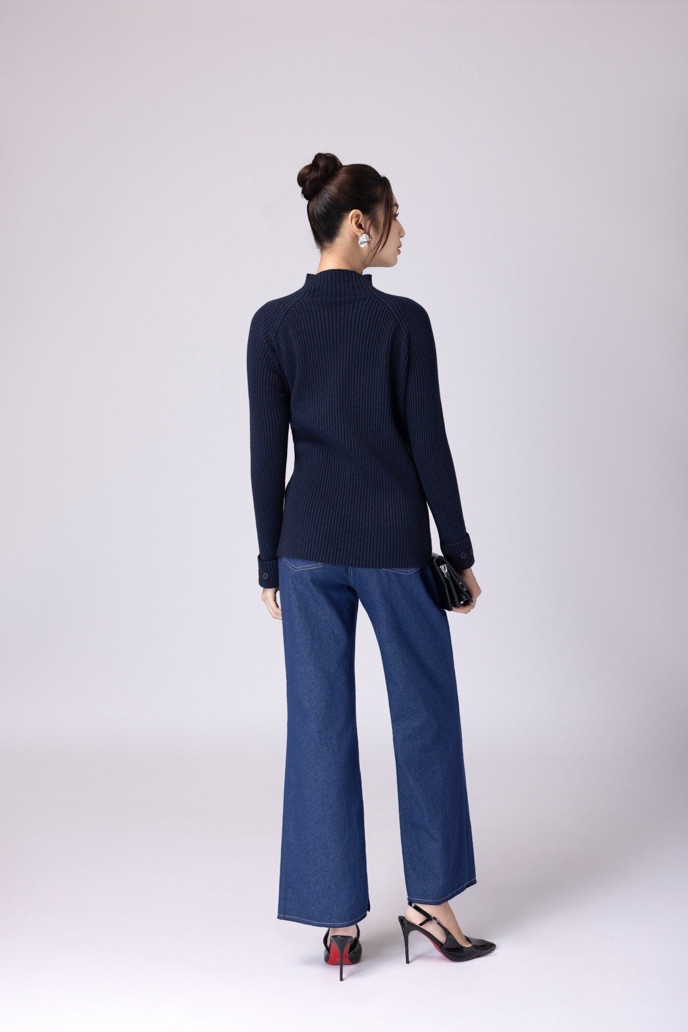 QUẦN JEANS XẺ GẤU Q06642