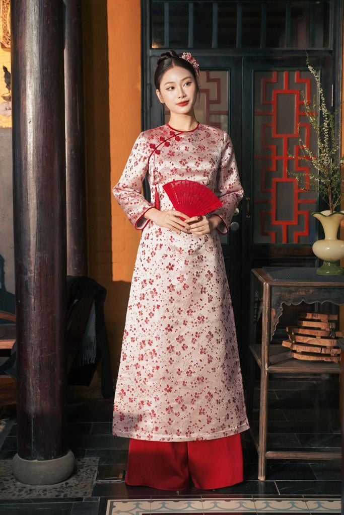 ÁO DÀI GẤM HOA ĐỎ AD08892