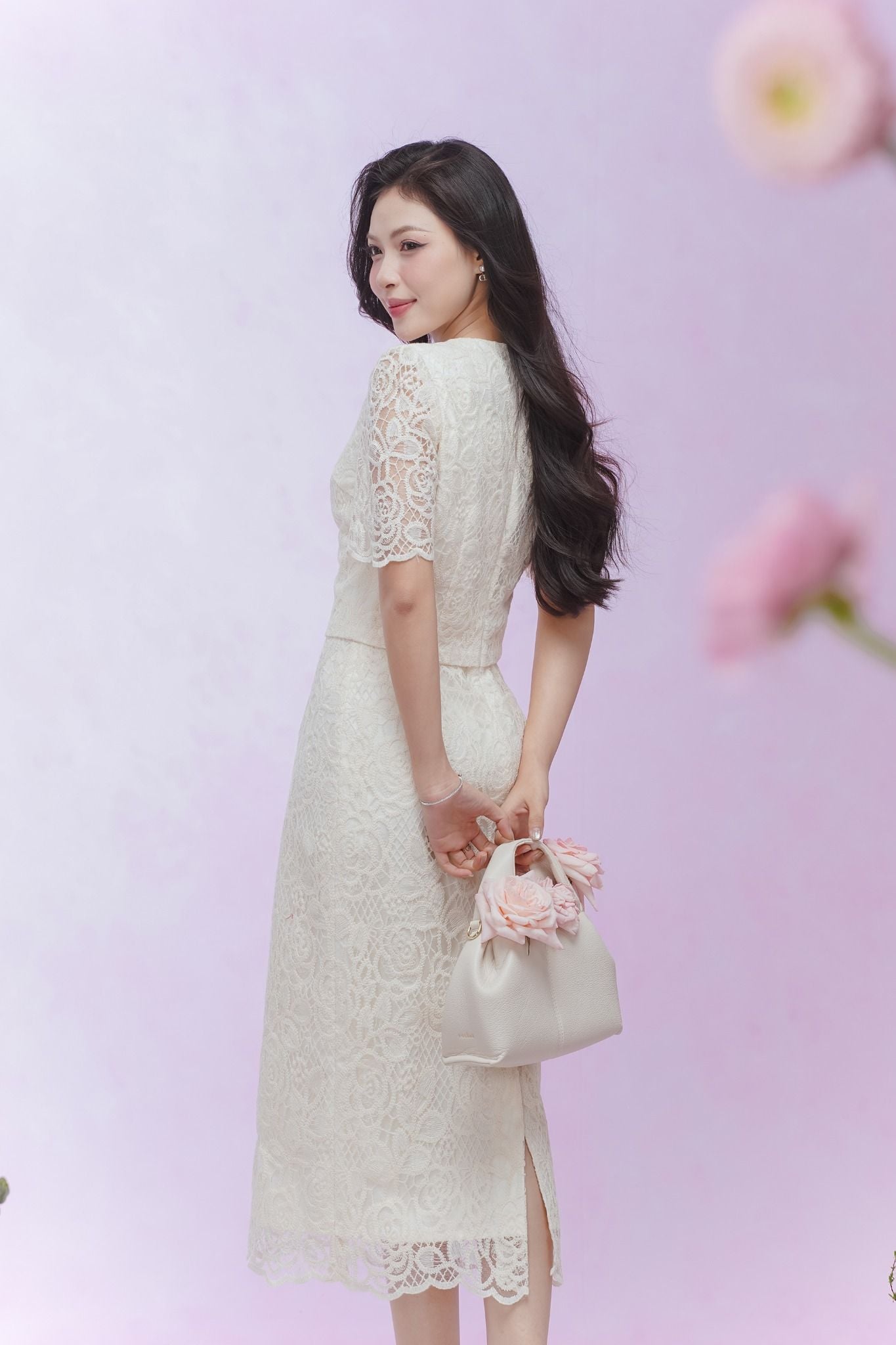 ĐẦM REN TRẮNG D09502
