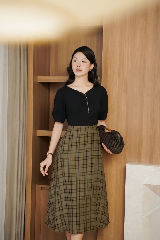  ĐẦM THIẾT KẾ TAY LỠ D02492 