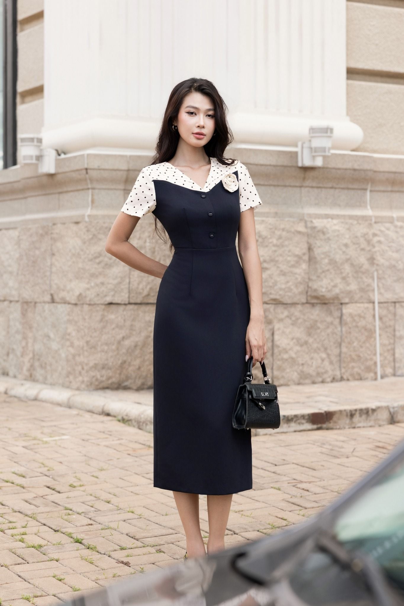 ĐẦM ÔM PHỐI CHẤM BI D03182