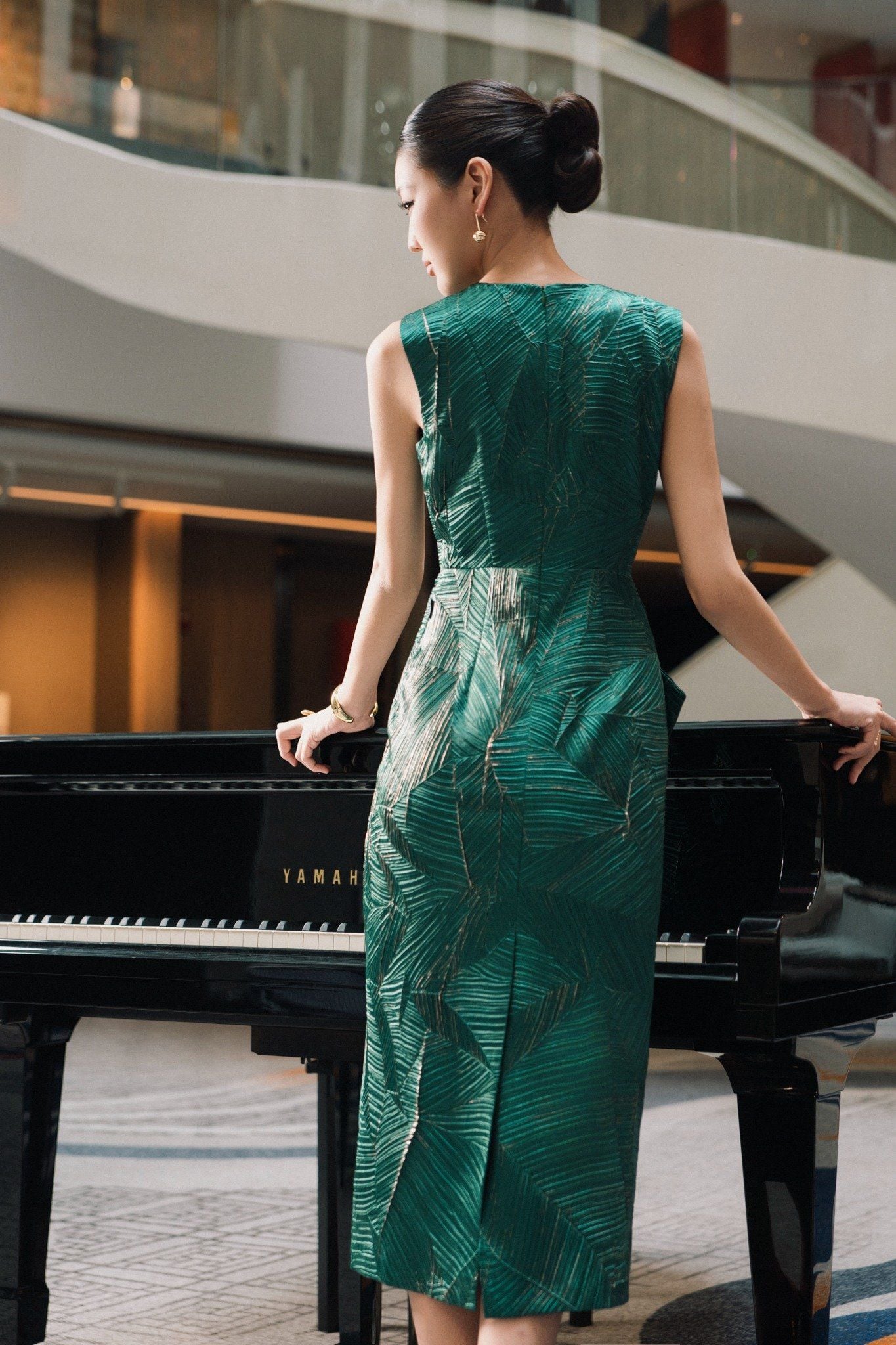 ĐẦM TIỆC KHÔNG TAY D04382