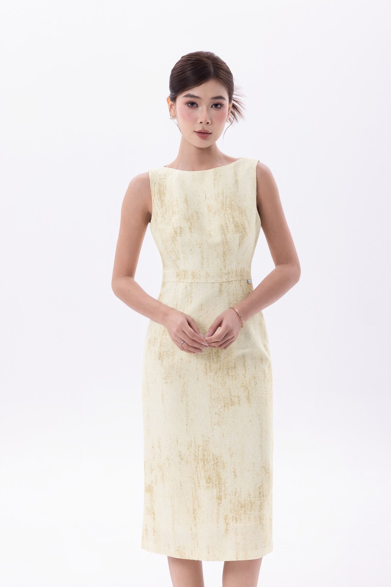 ĐẦM ÔM KHÔNG TAY D04572