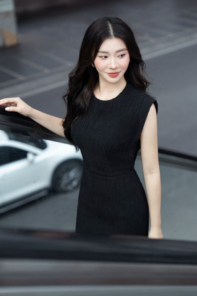  ĐẦM ÔM ĐEN D05182 