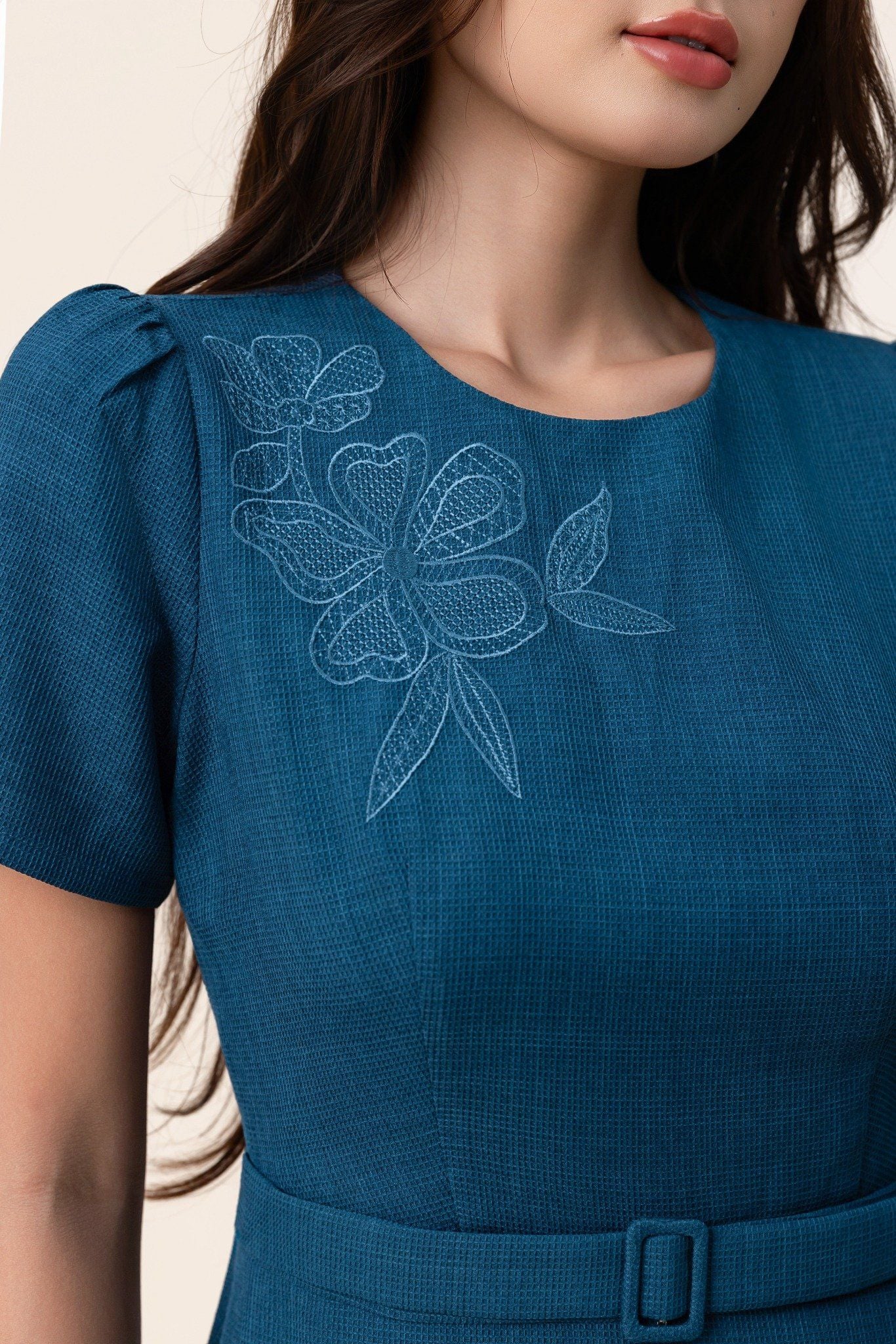 ĐẦM THIẾT KẾ THÊU HOA D05462