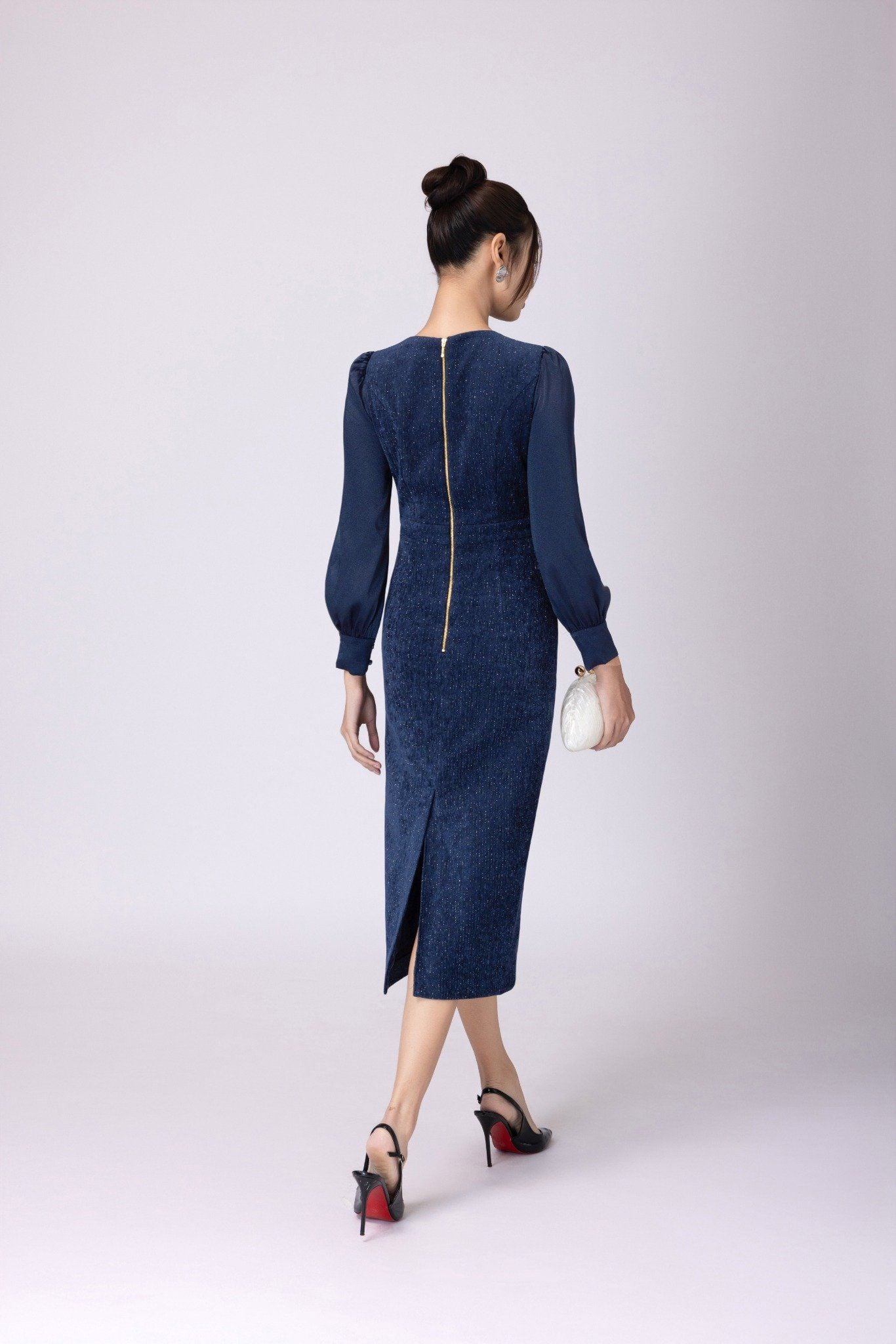 ĐẦM ÔM PHA TAY VOAN D06182