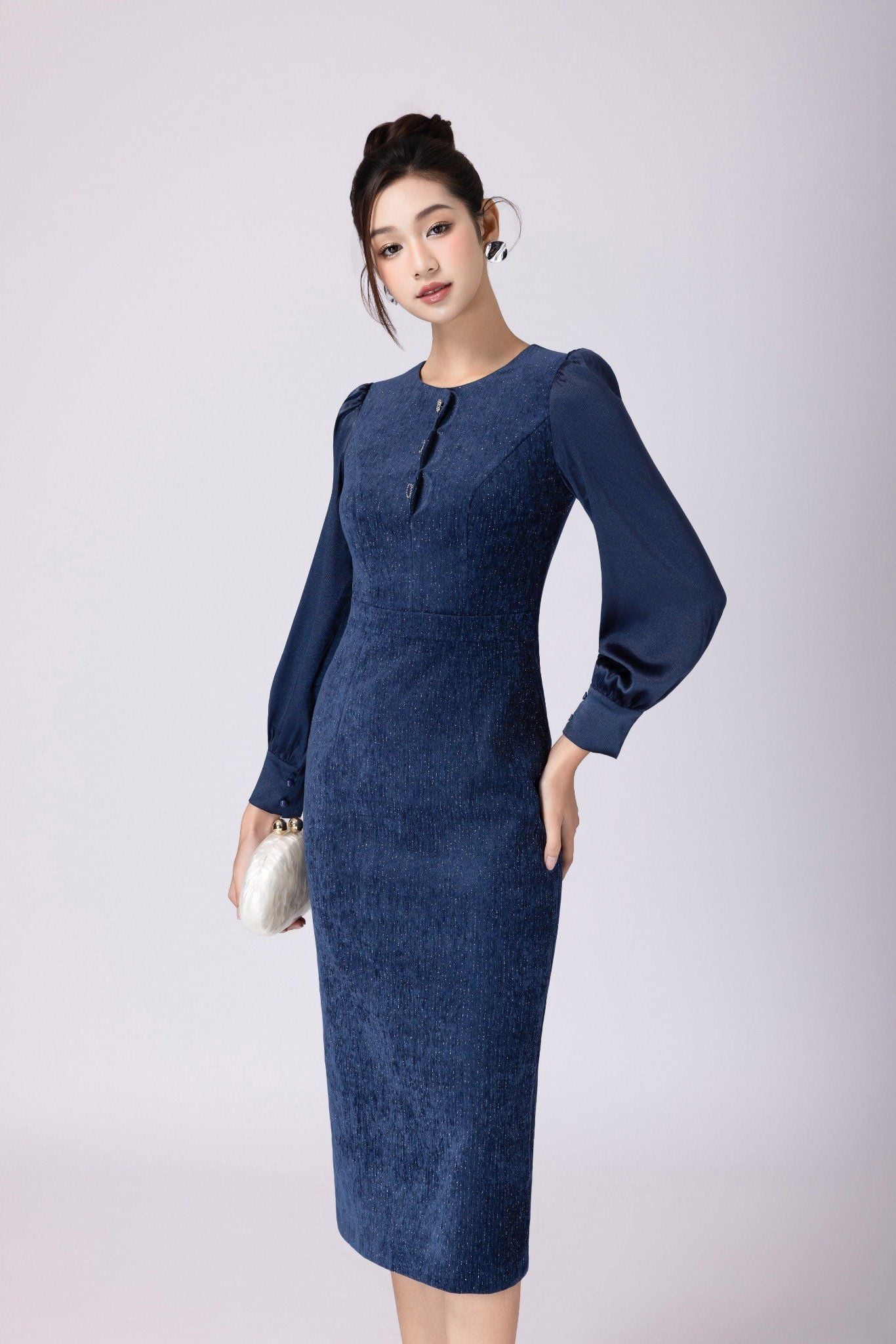 ĐẦM ÔM PHA TAY VOAN D06182