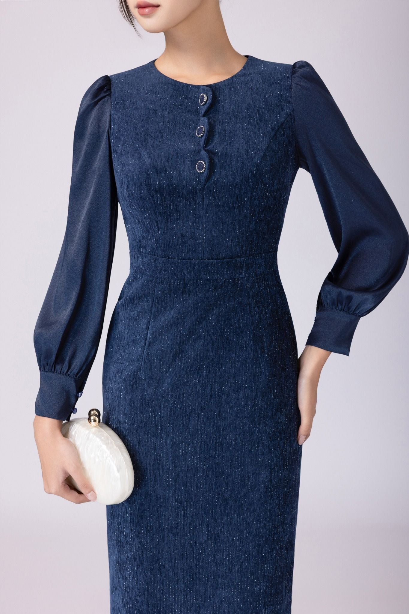 ĐẦM ÔM PHA TAY VOAN D06182