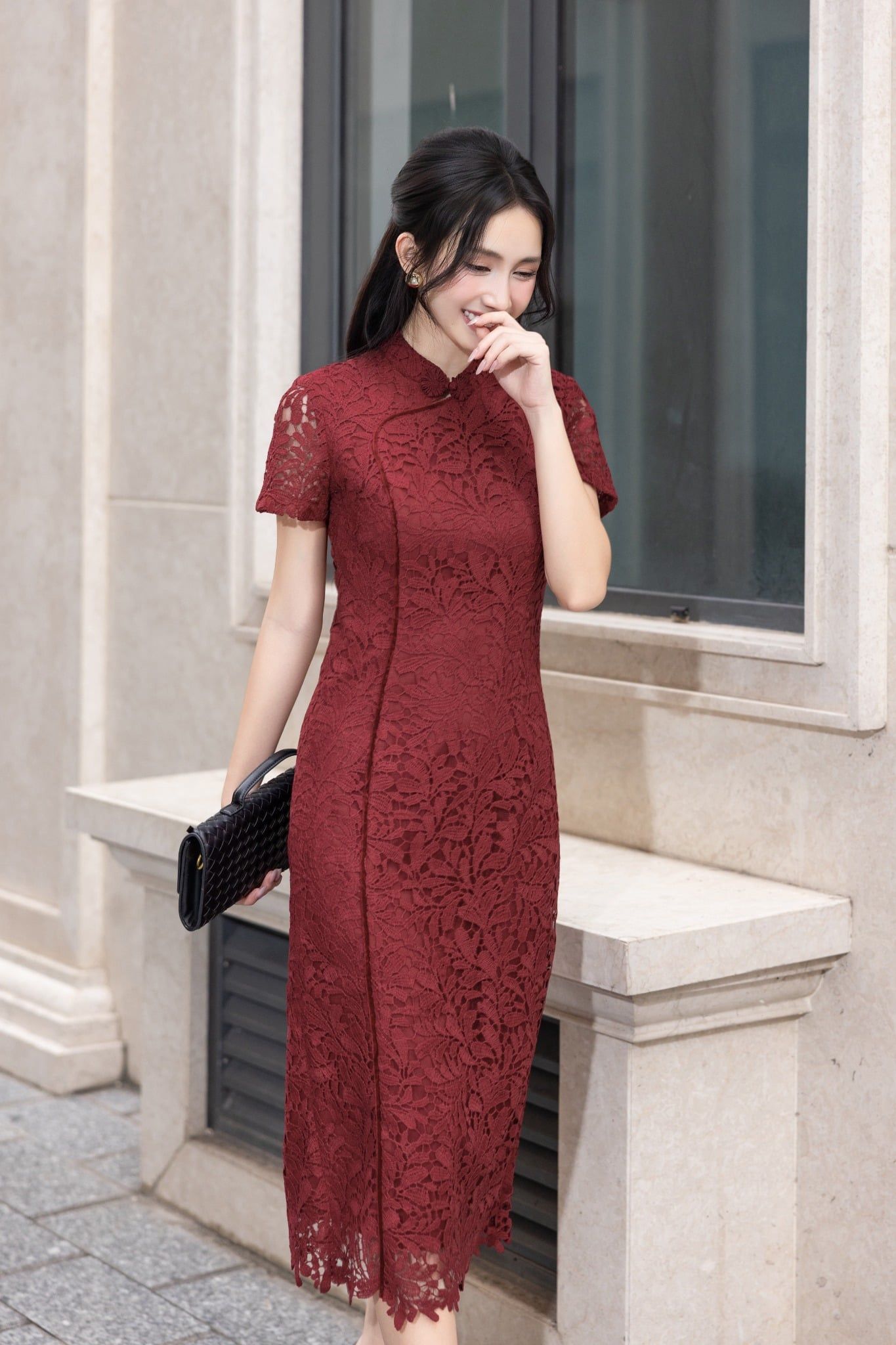 ĐẦM ÔM REN ĐỎ D06512