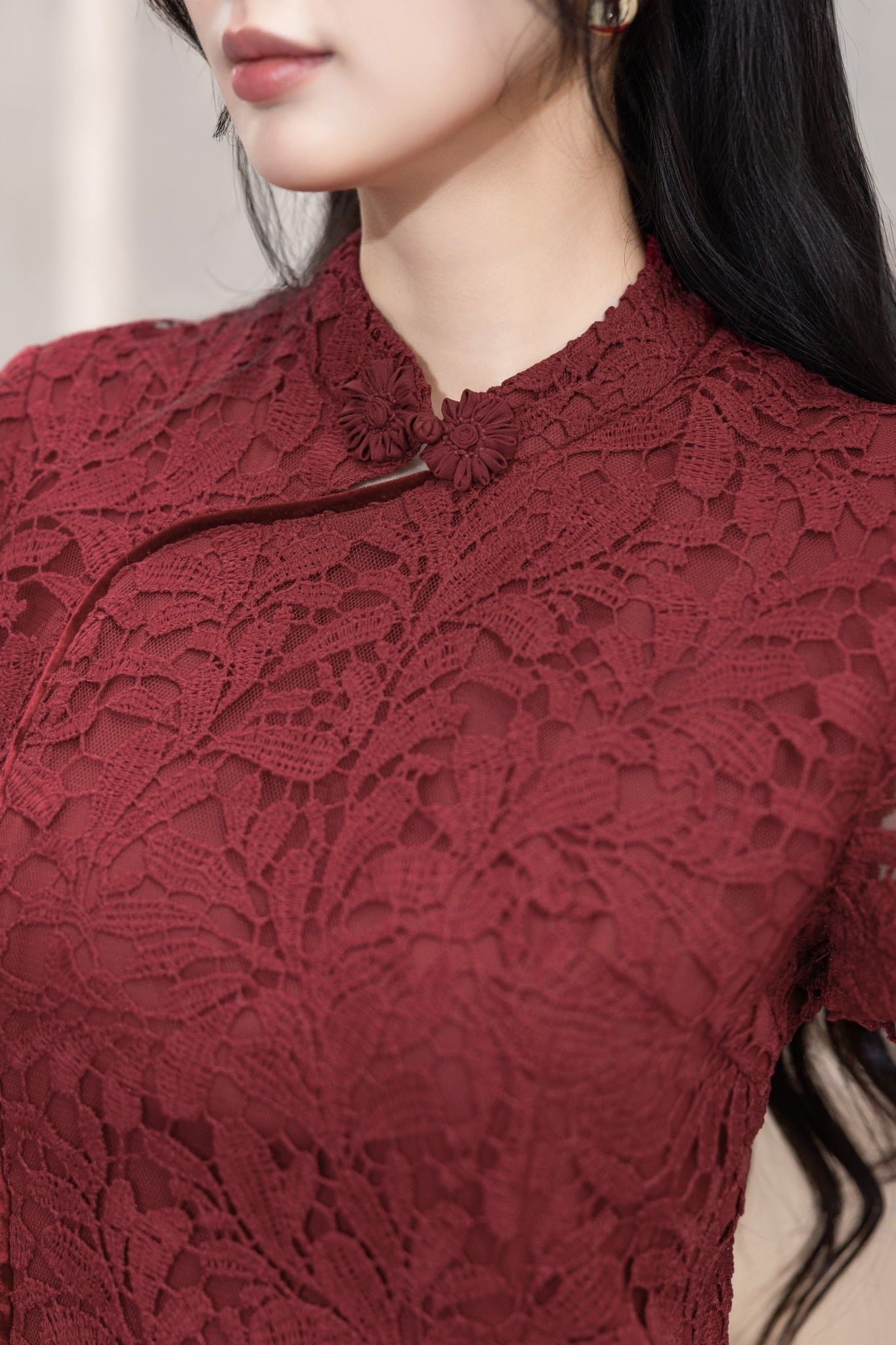 ĐẦM ÔM REN ĐỎ D06512