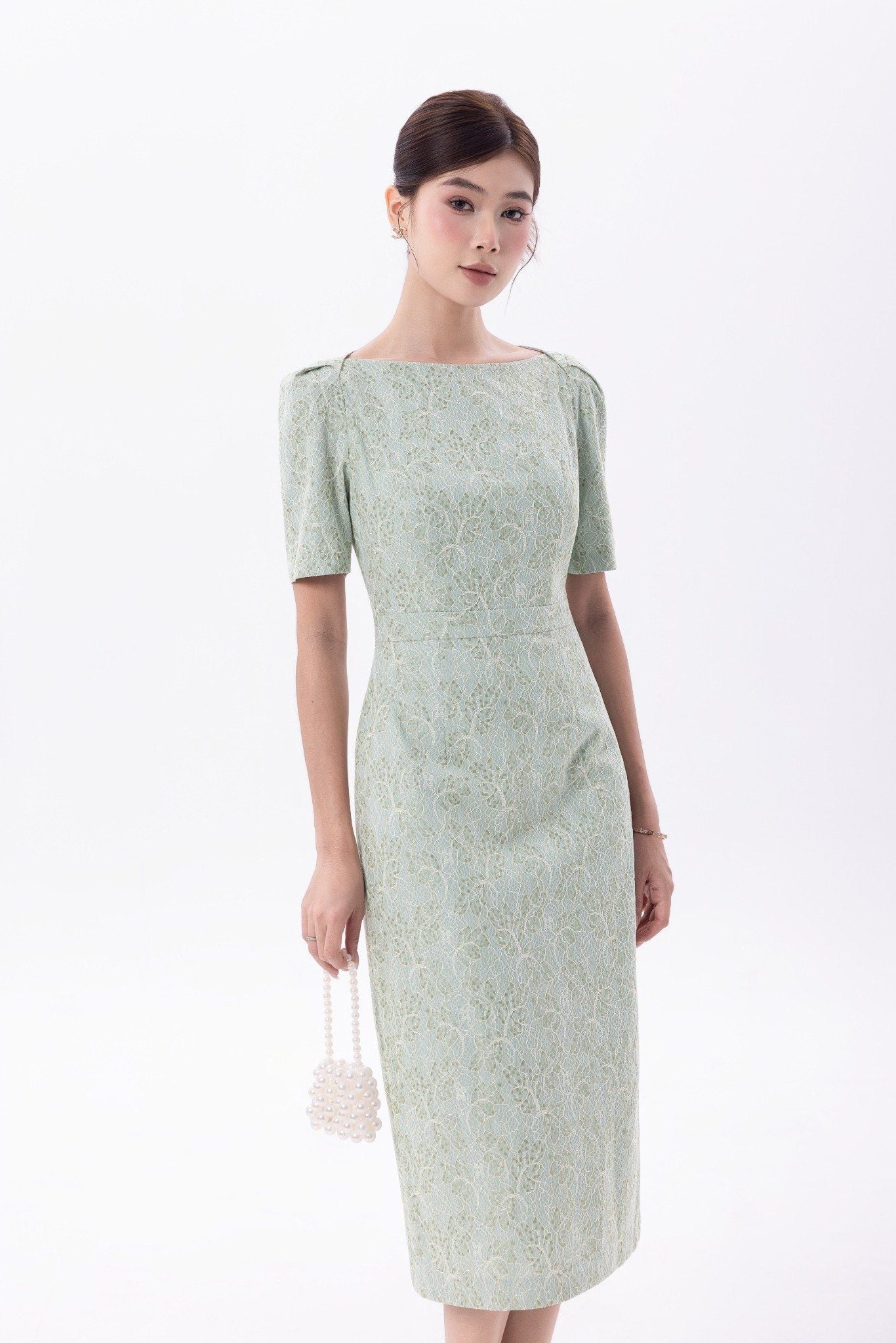 ĐẦM ÔM THÊU HOA NỔI D06722