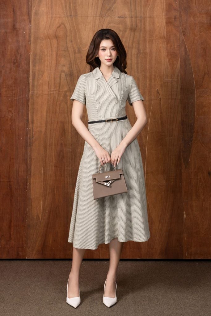 ĐẦM KẺ CỔ VEST D06922