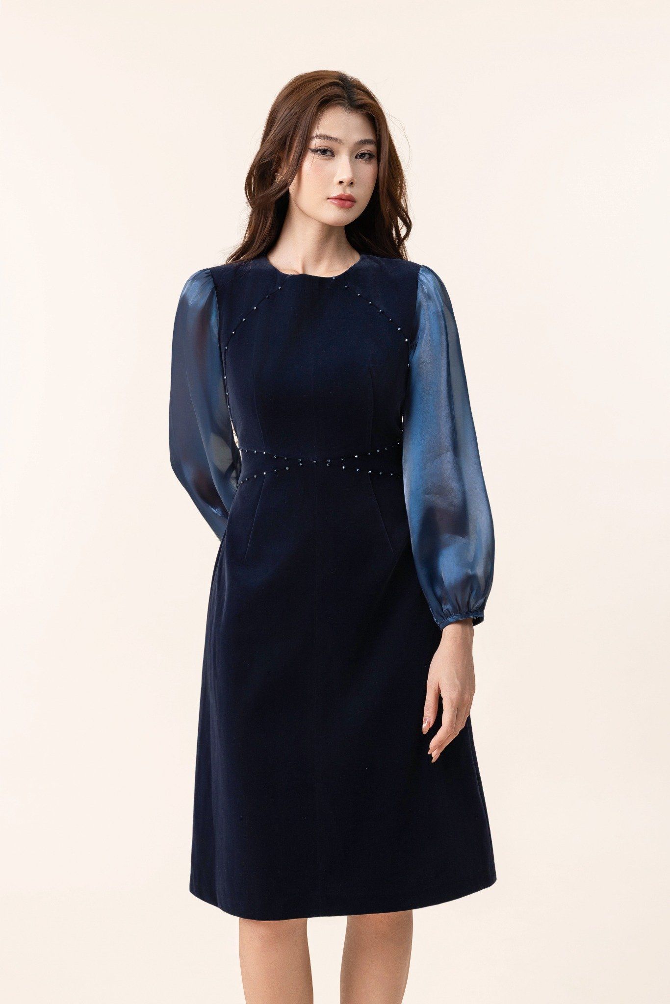 ĐẦM NHUNG ĐÍNH CƯỜM D07372