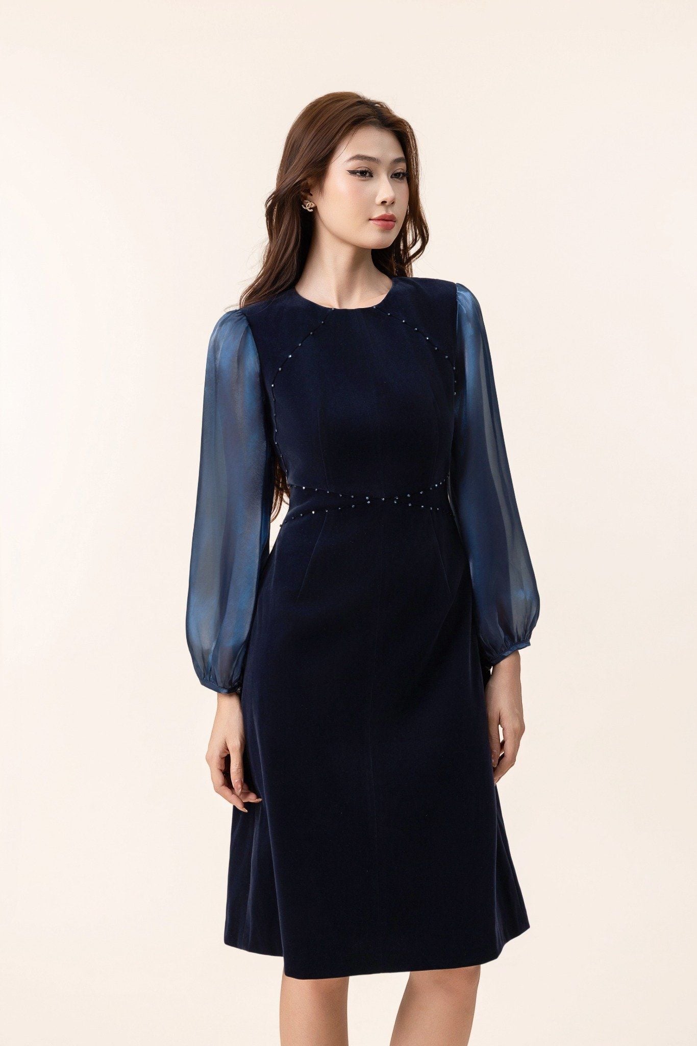 ĐẦM NHUNG ĐÍNH CƯỜM D07372