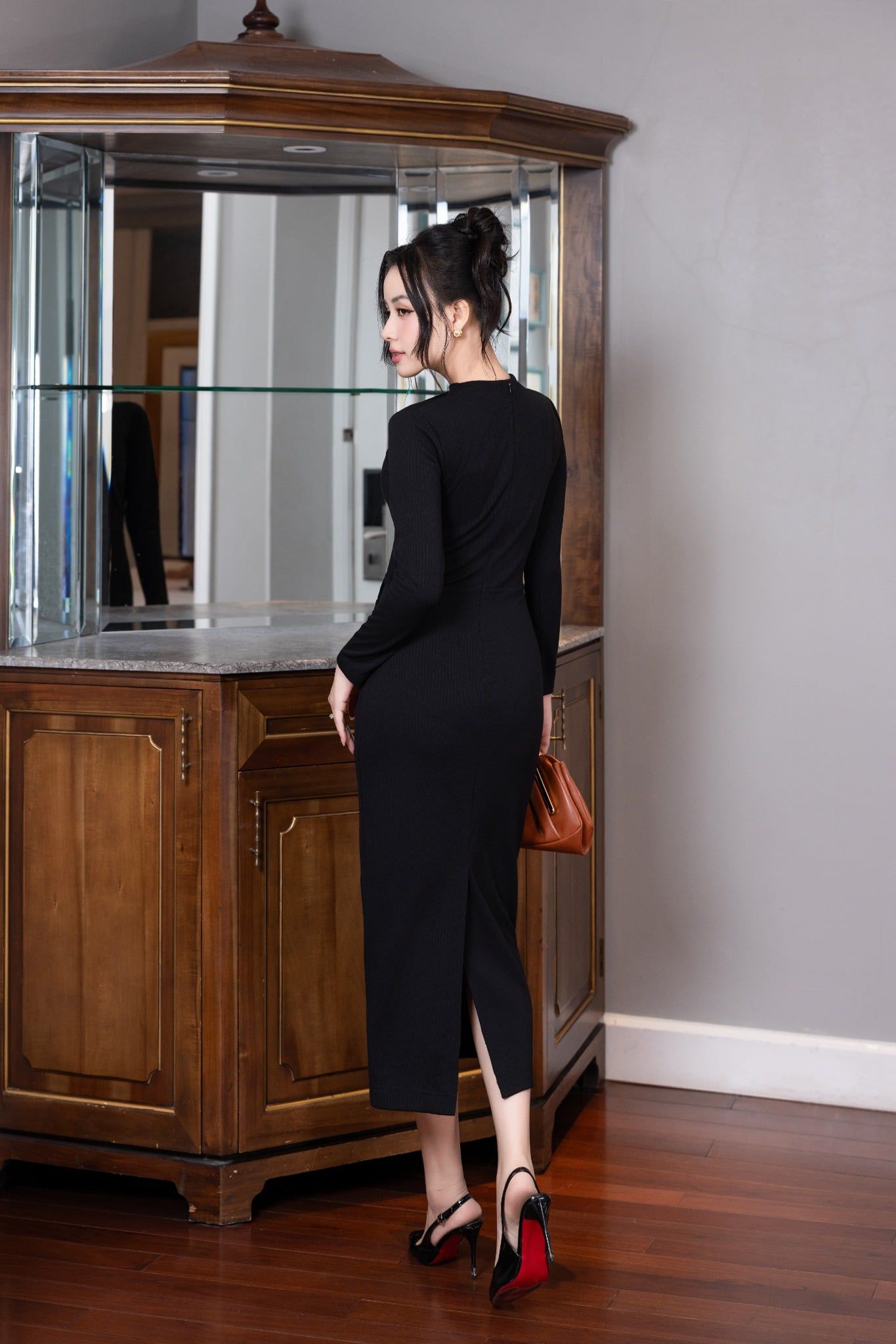 ĐẦM ÔM ĐEN D07512