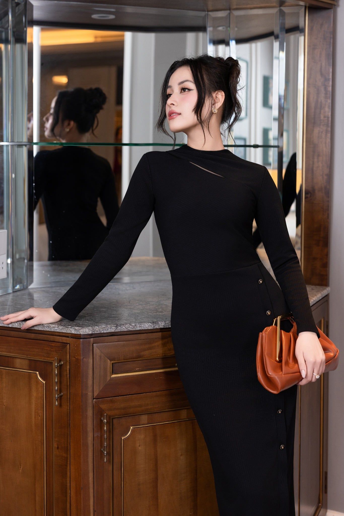 ĐẦM ÔM ĐEN D07512