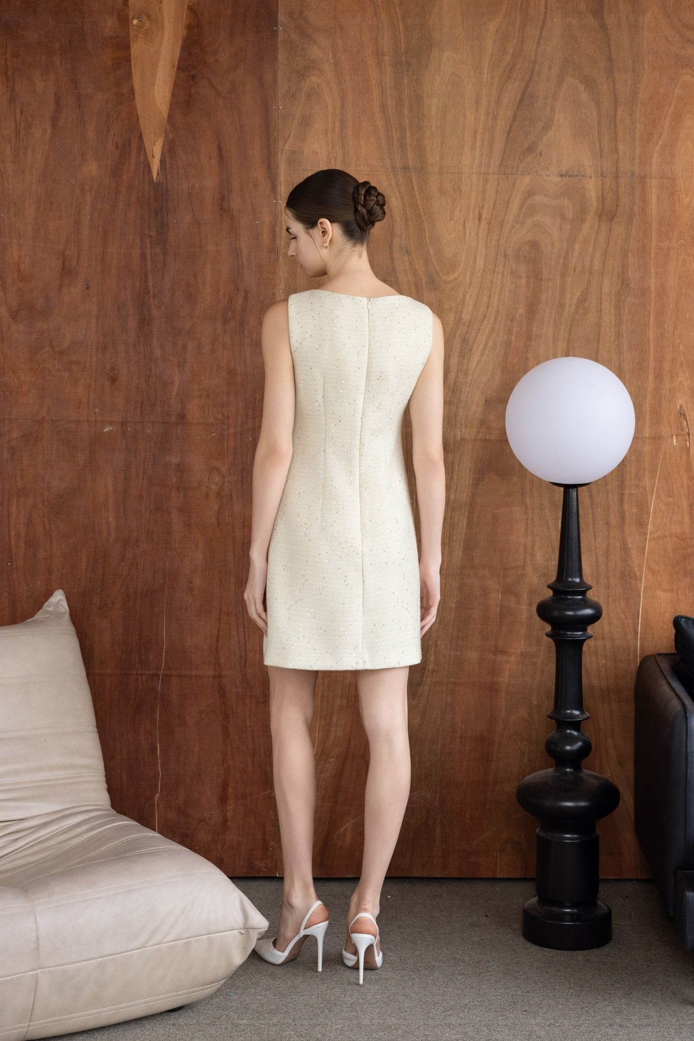 ĐẦM DẠ TRẮNG ĐÍNH CƯỜM D07562