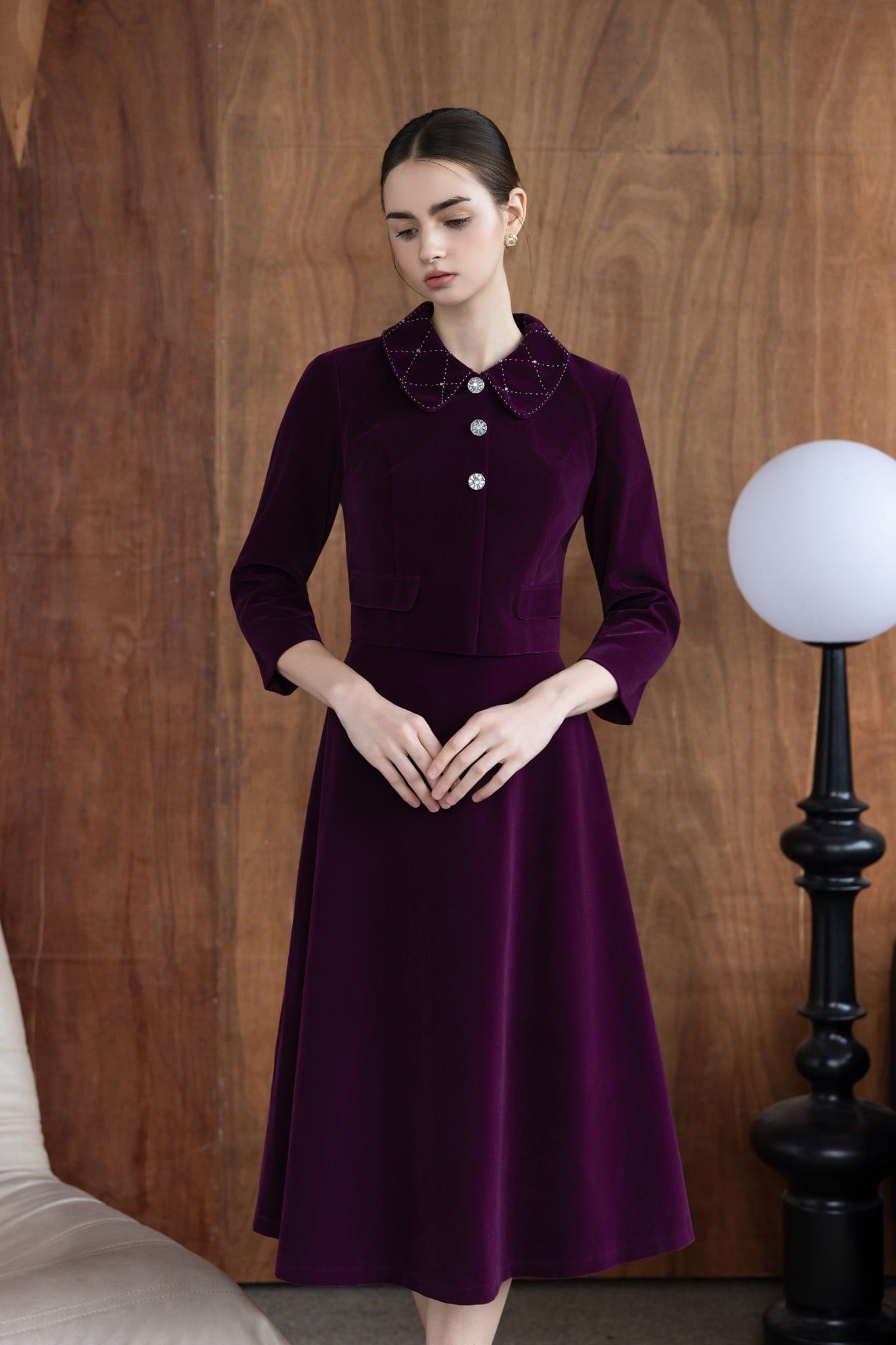 ĐẦM NHUNG CỔ ĐÍNH CƯỜM D07662