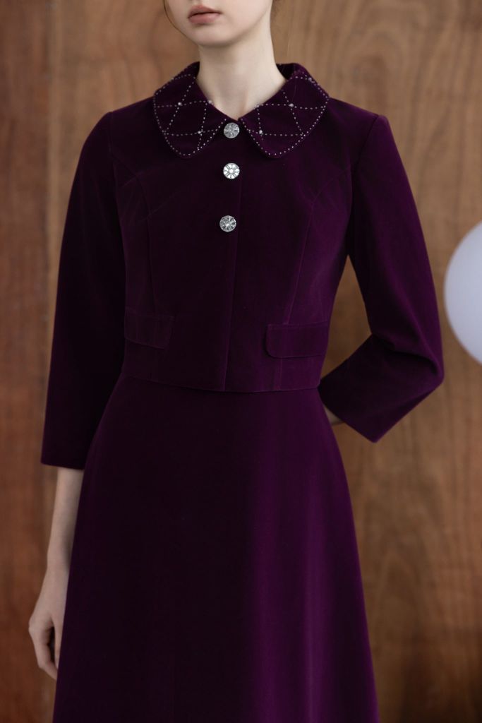  ĐẦM NHUNG CỔ ĐÍNH CƯỜM D07662 