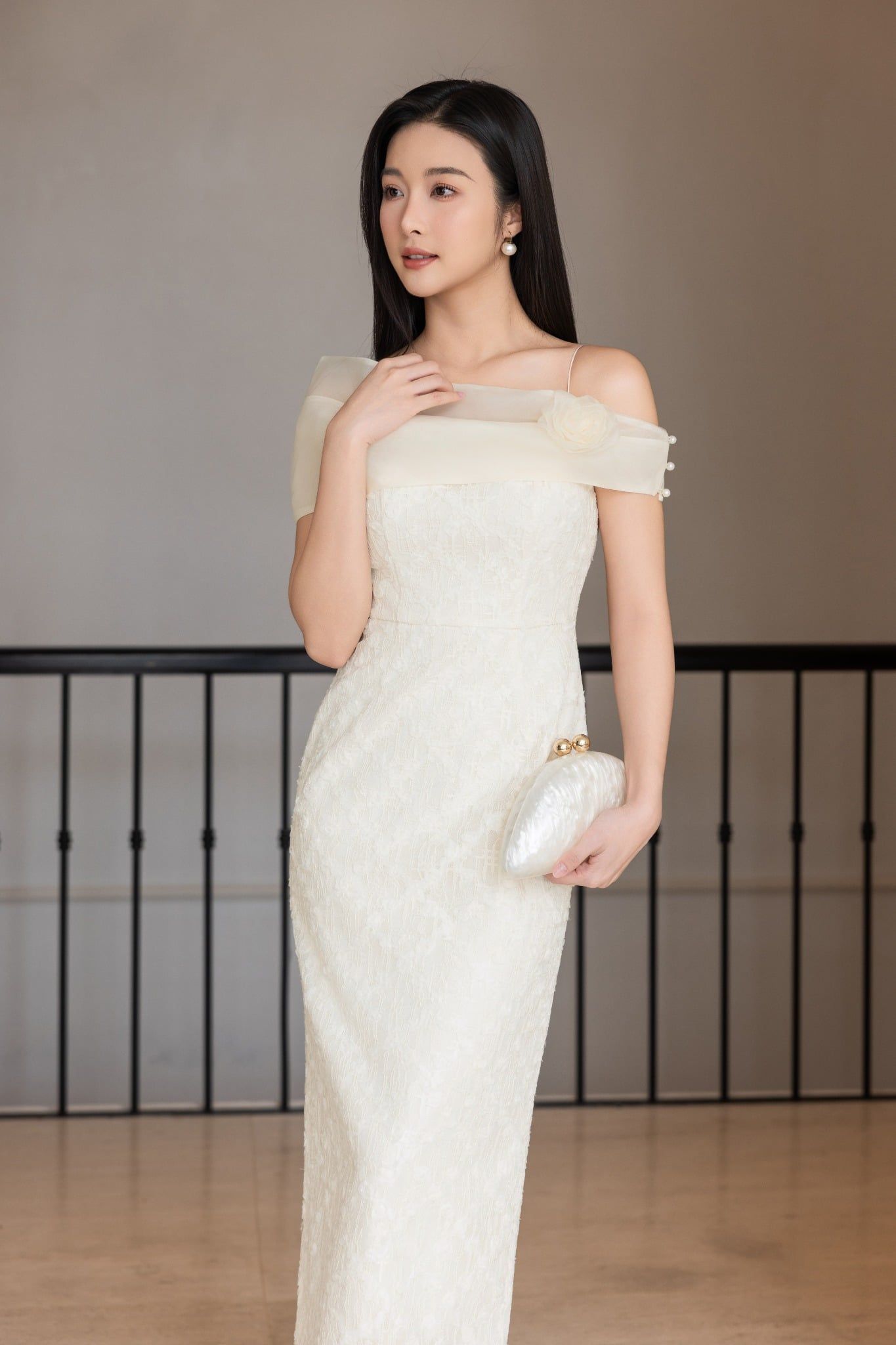 ĐẦM TIỆC REN ĐÍNH HOA 3D D07842