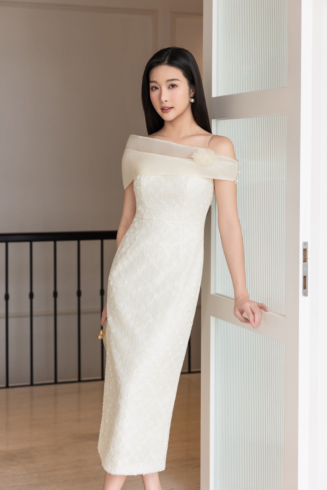 ĐẦM TIỆC REN ĐÍNH HOA 3D D07842