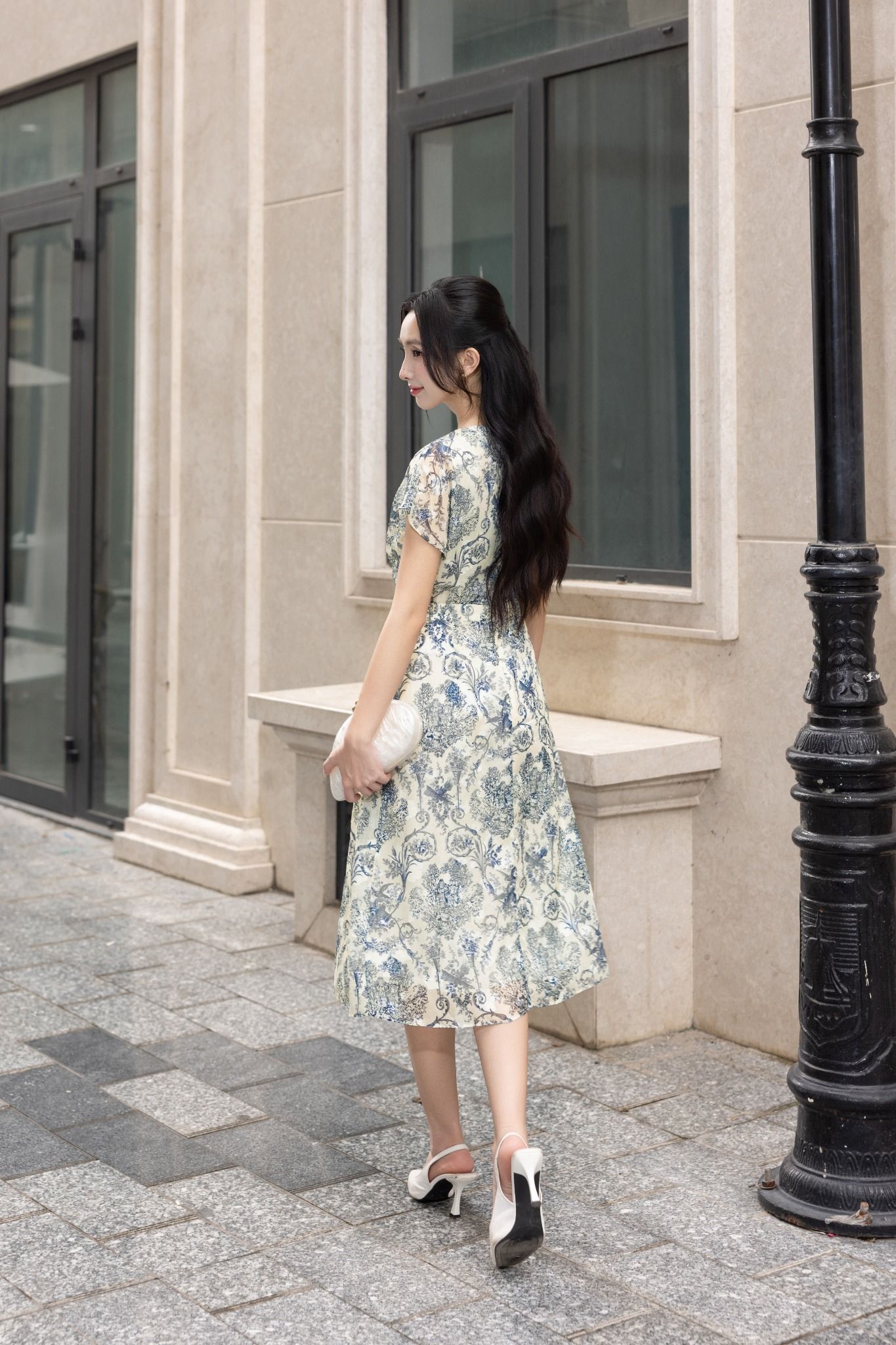 ĐẦM HOẠ TIẾT TAY RỦ D08482