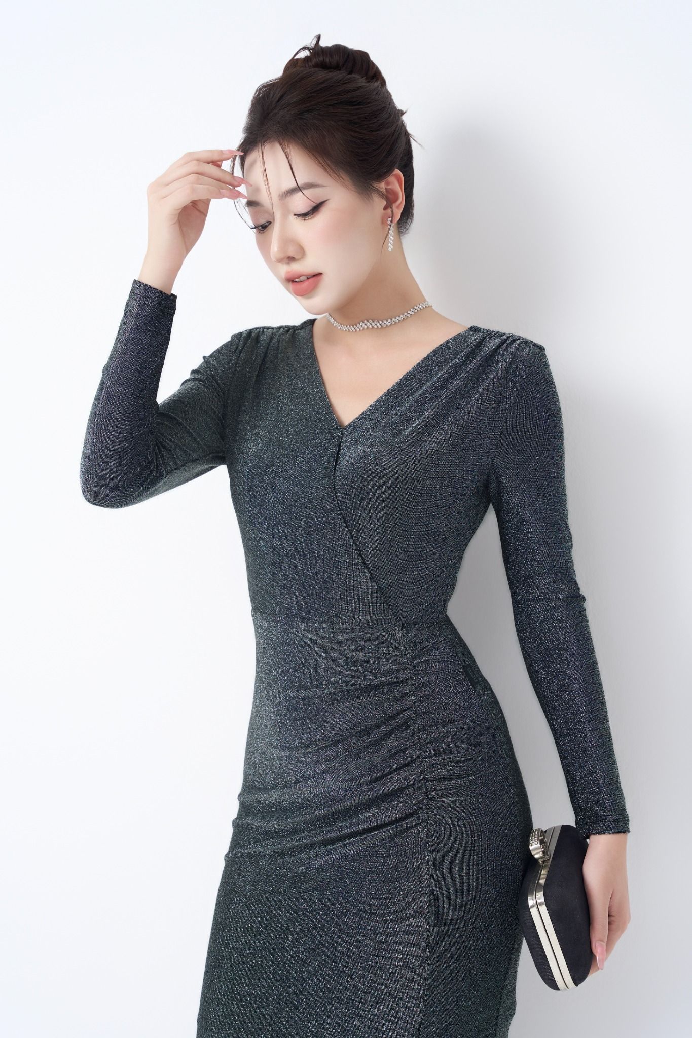 ĐẦM TIỆC ẢNH NHŨ D08552