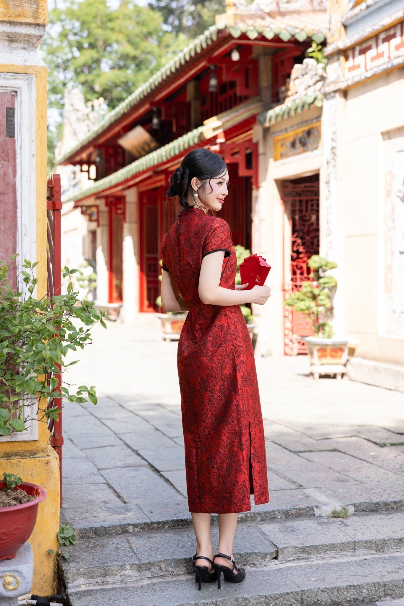 SƯỜN XÁM GẤM ĐỎ D08922