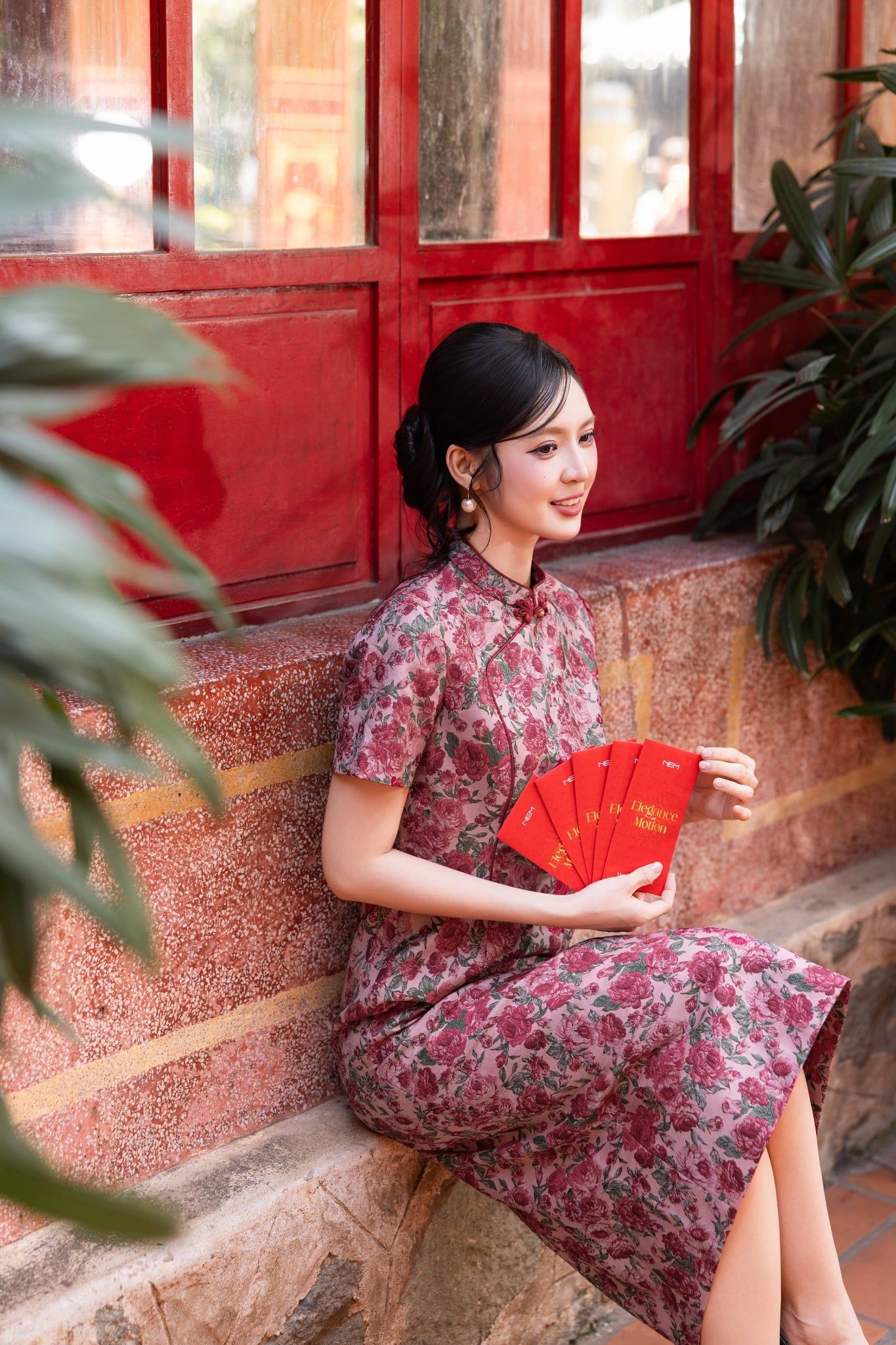 SƯỜN XÁM HOA ĐỎ D08932