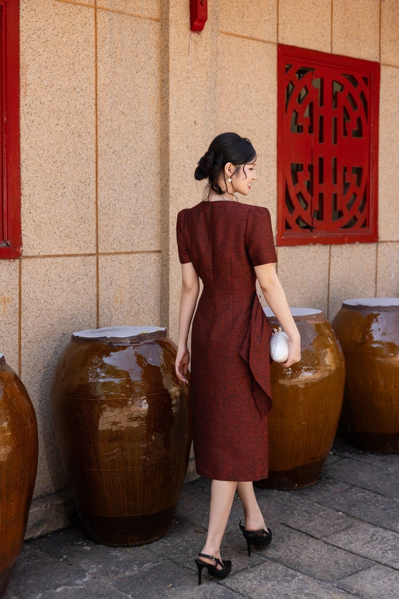 ĐẦM TIỆC GẤM ÁNH NHŨ D08992