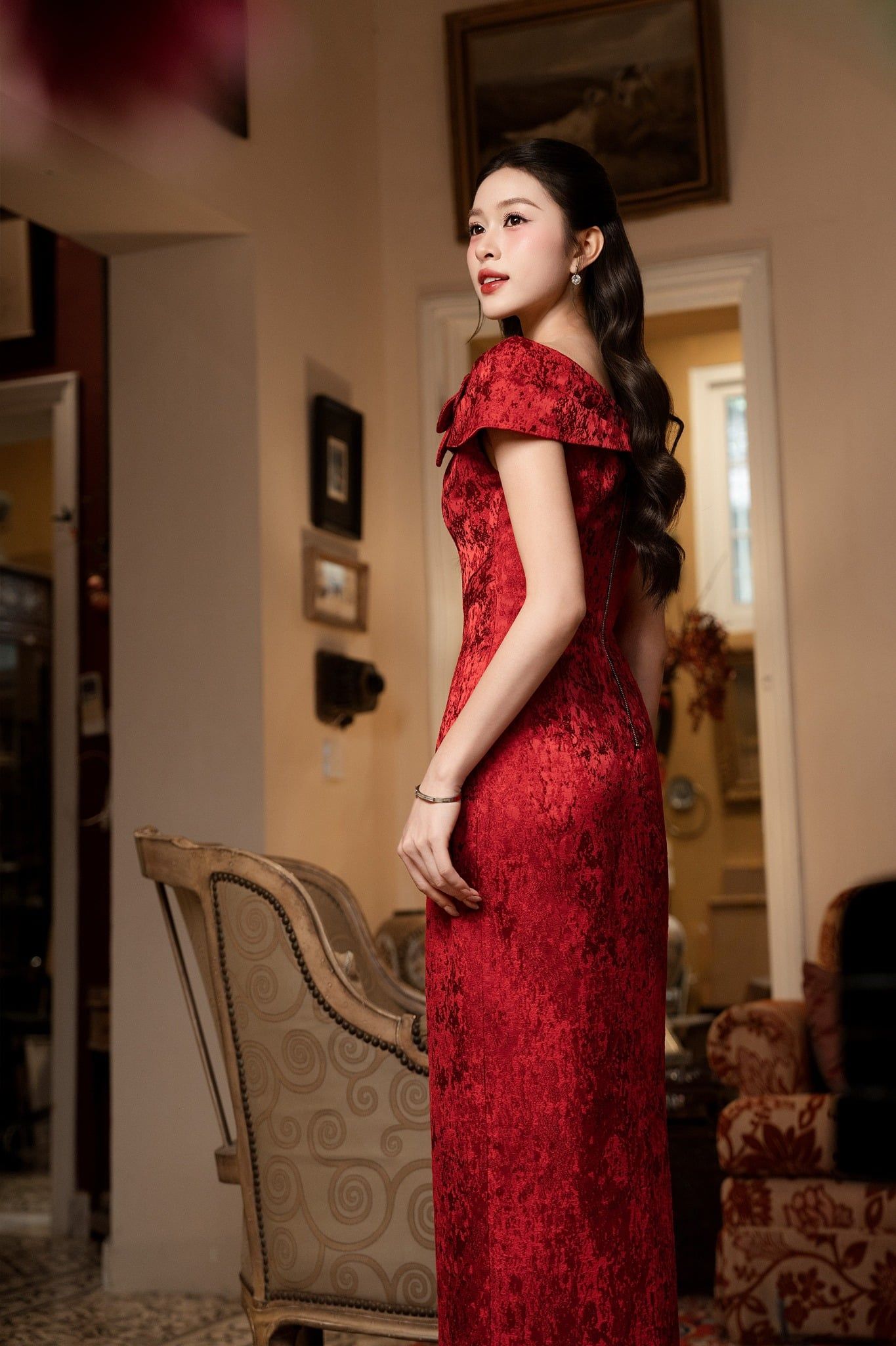 ĐẦM TIỆC GẤM ĐỎ D09012