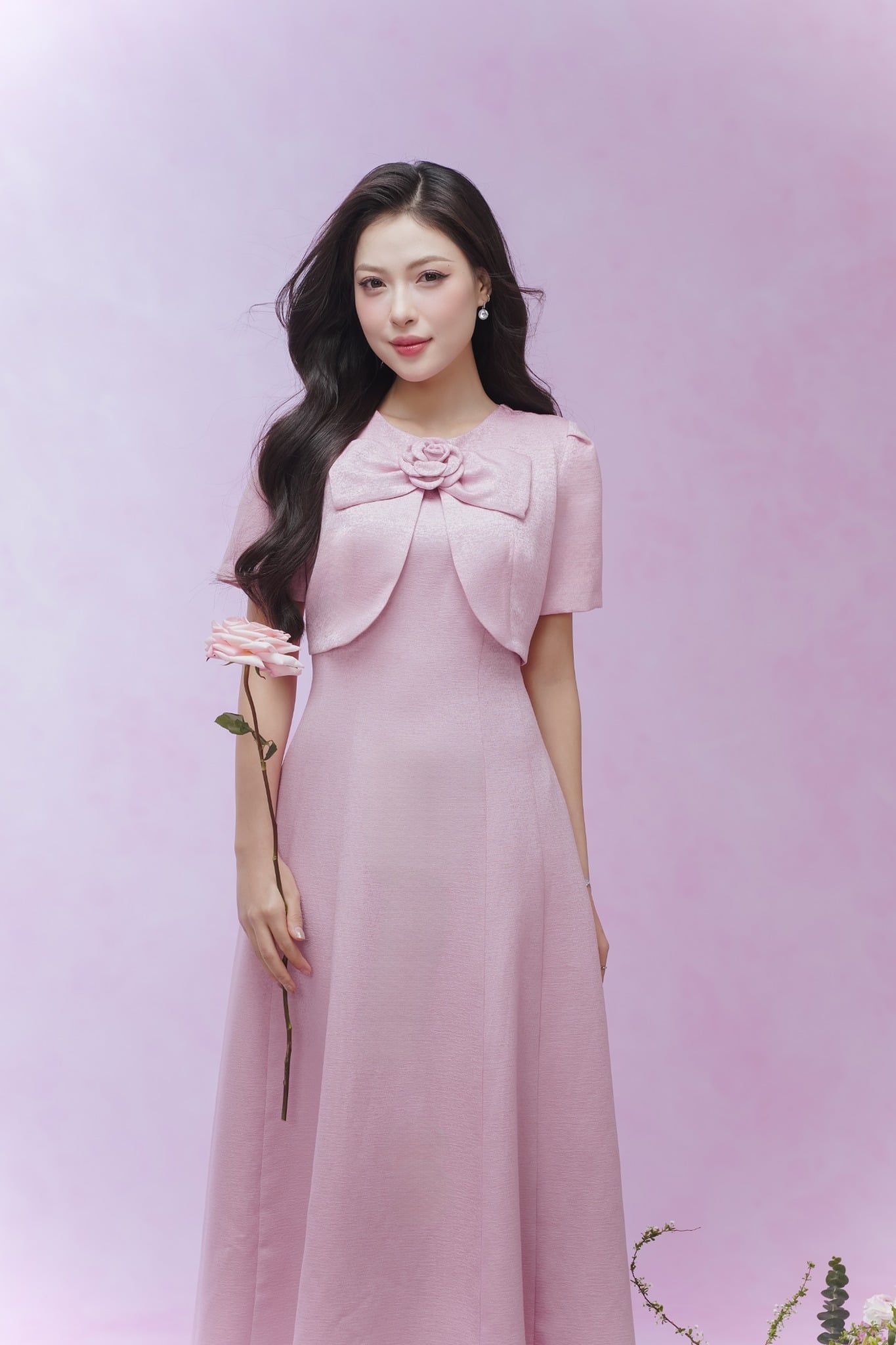 ĐẦM MIDI ĐÍNH HOA 3D D09442