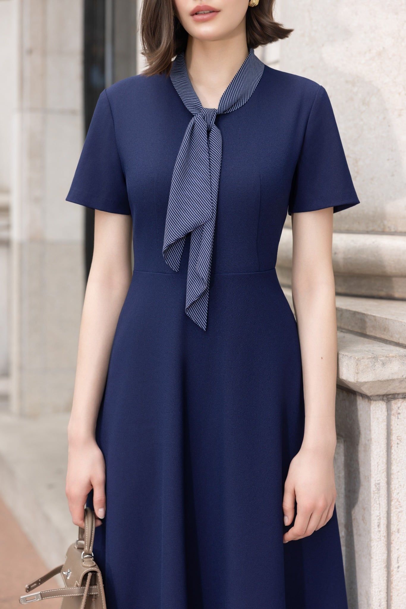 ĐẦM XANH PHỐI KHĂN D09812