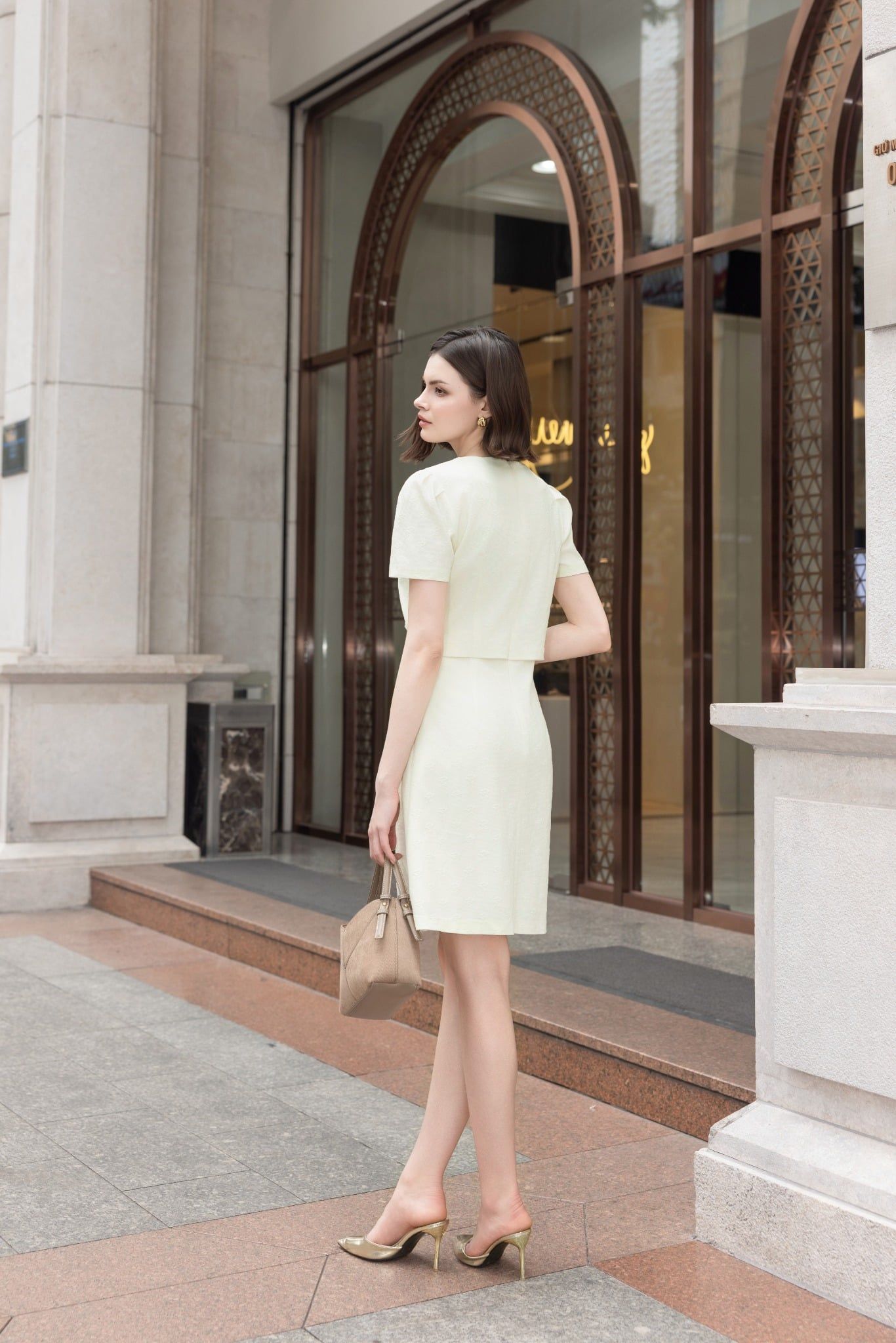 ĐẦM TRẮNG ĐÍNH CƯỜM D09992