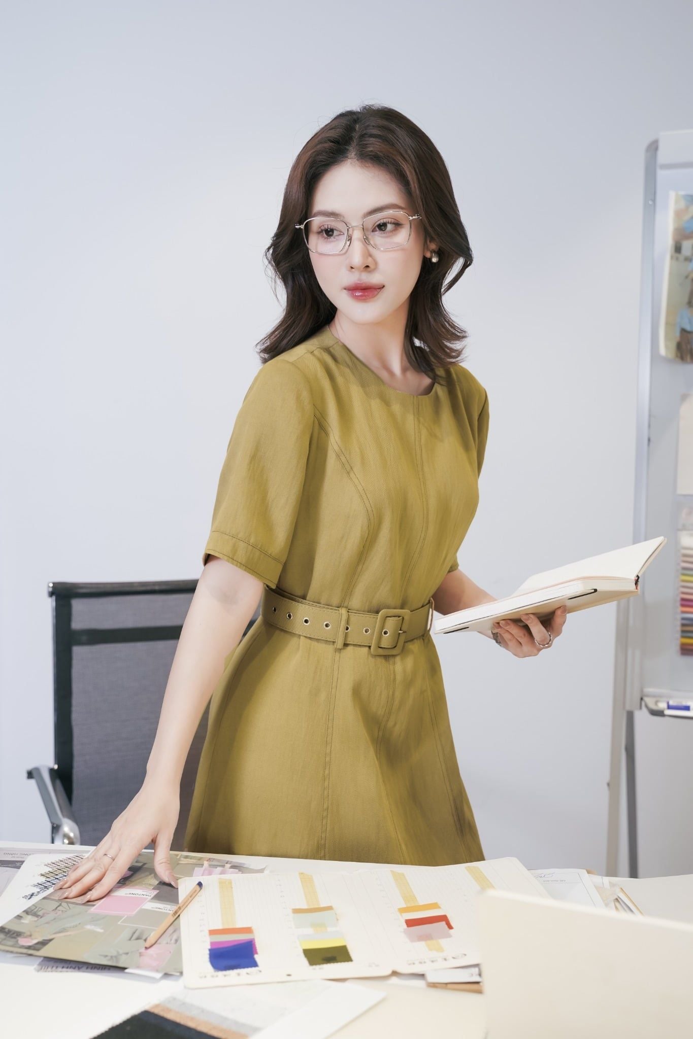 ĐẦM THIẾT KẾ KÈM ĐAI D10092
