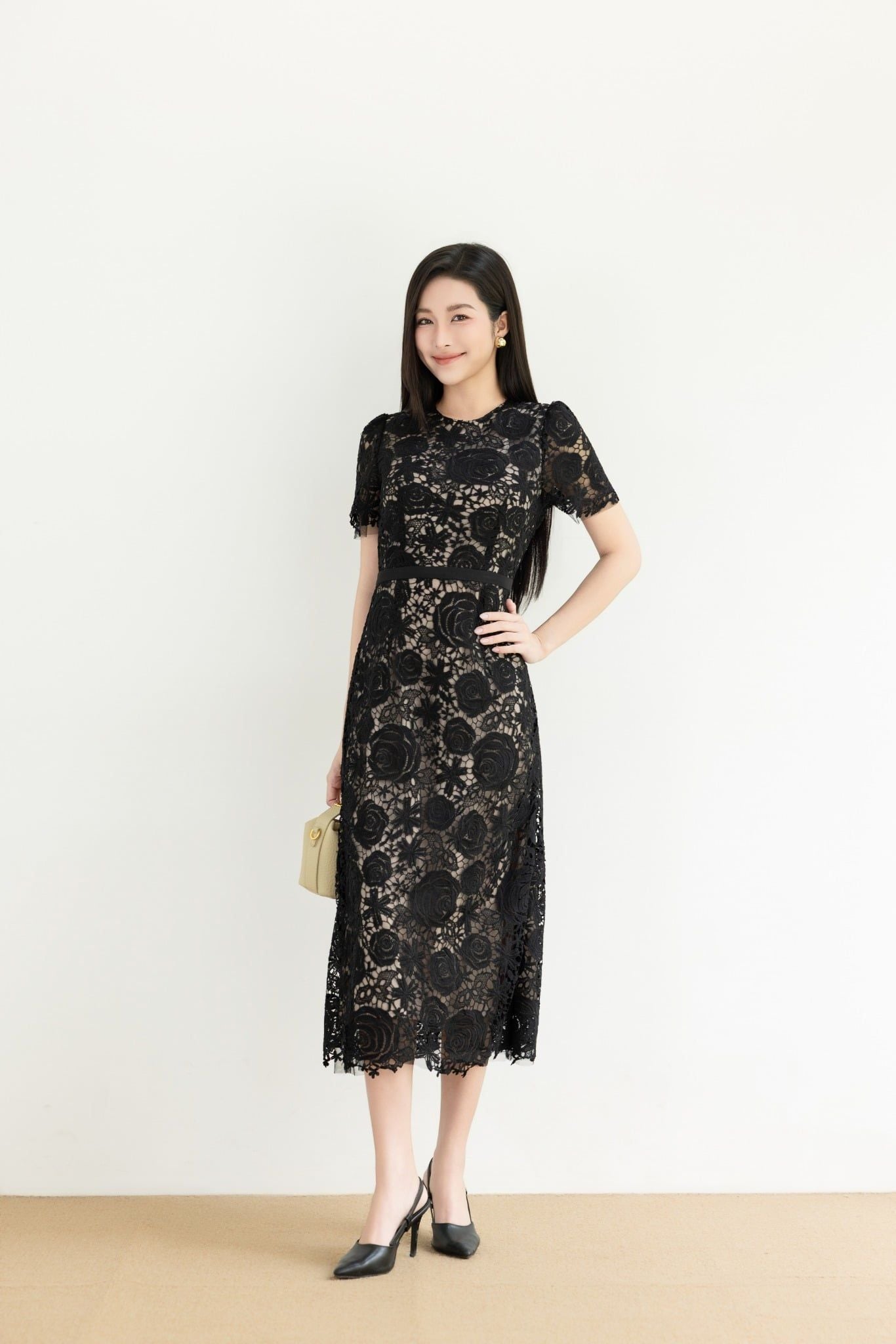 ĐẦM REN ĐEN D10502