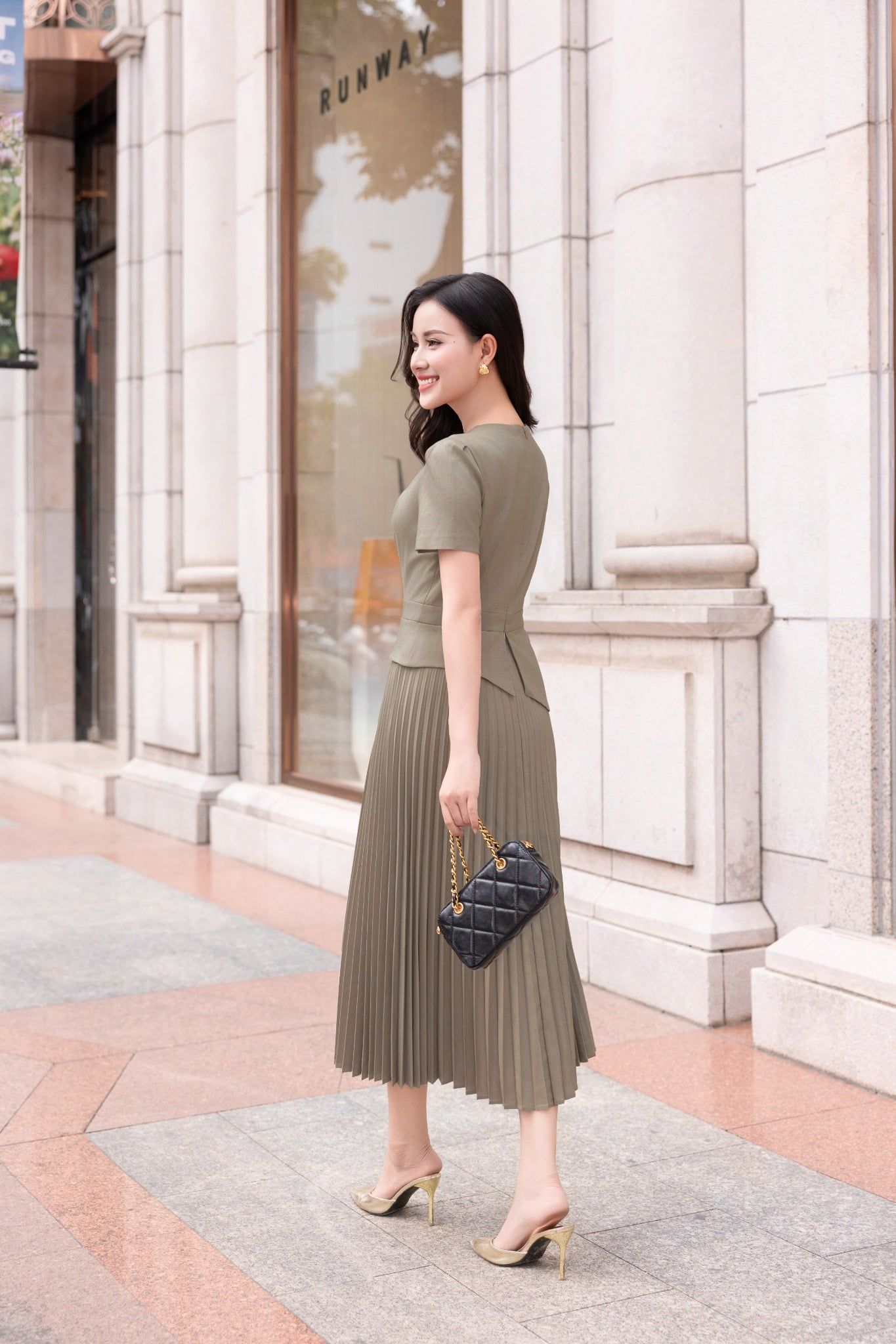 ĐẦM LIỀN THIẾT KẾ D10682