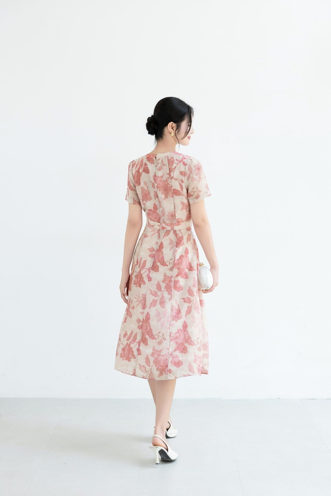 ĐẦM HOA CỔ XẺ D10782