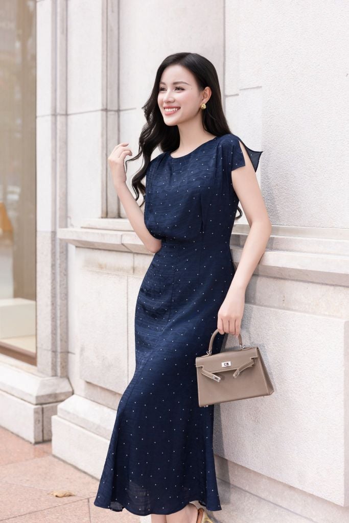  ĐẦM LỤA CHẤM BI D10822 