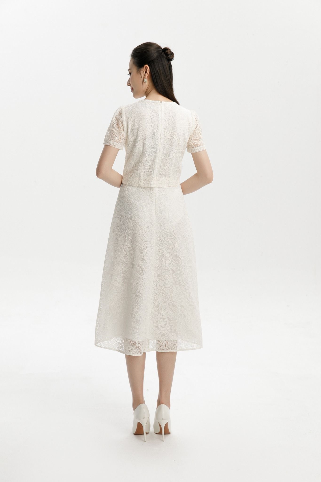 ĐẦM REN TRẮNG D40152