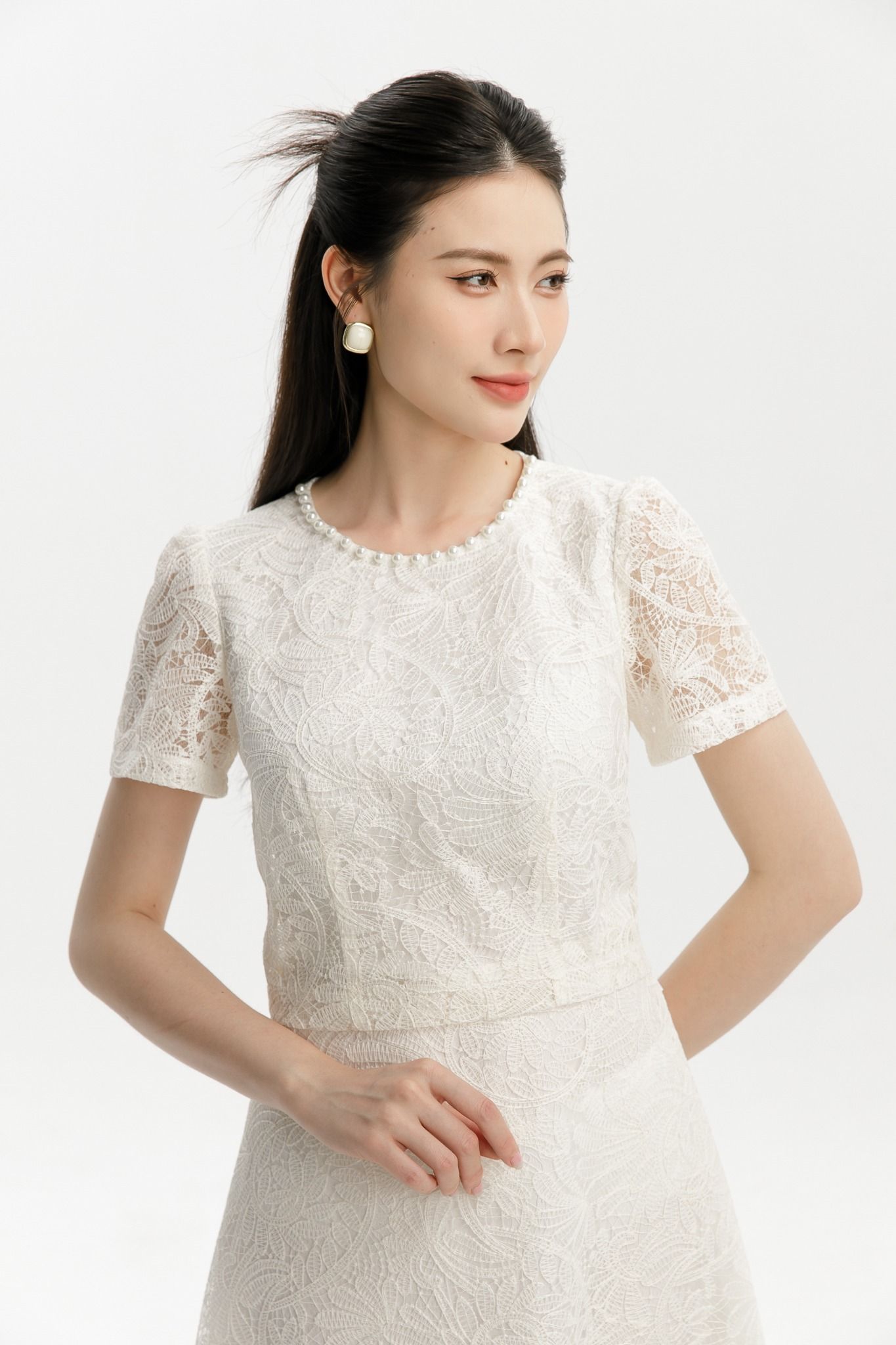 ĐẦM REN TRẮNG D40152