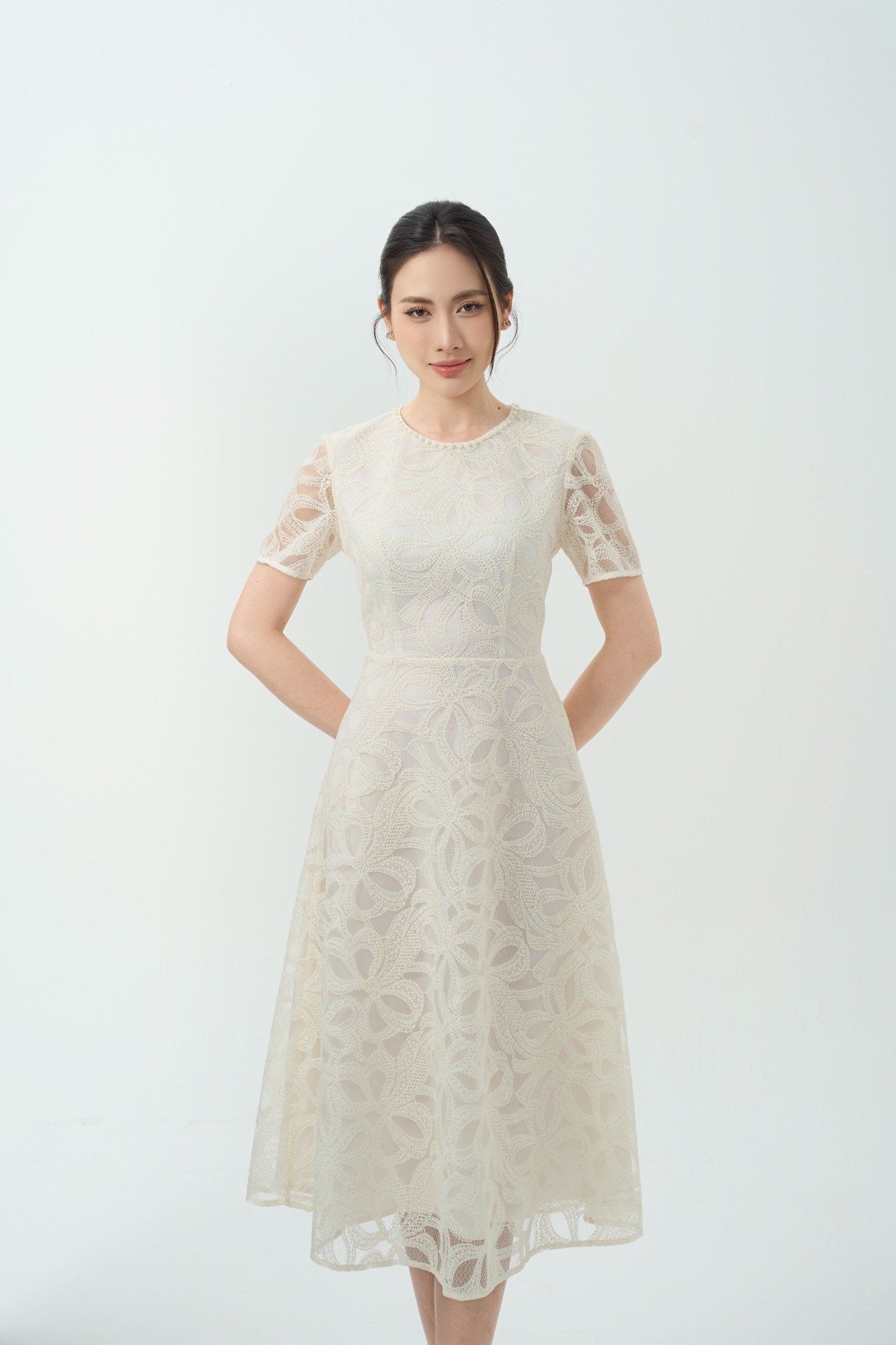 ĐẦM REN CỔ NGỌC D42712