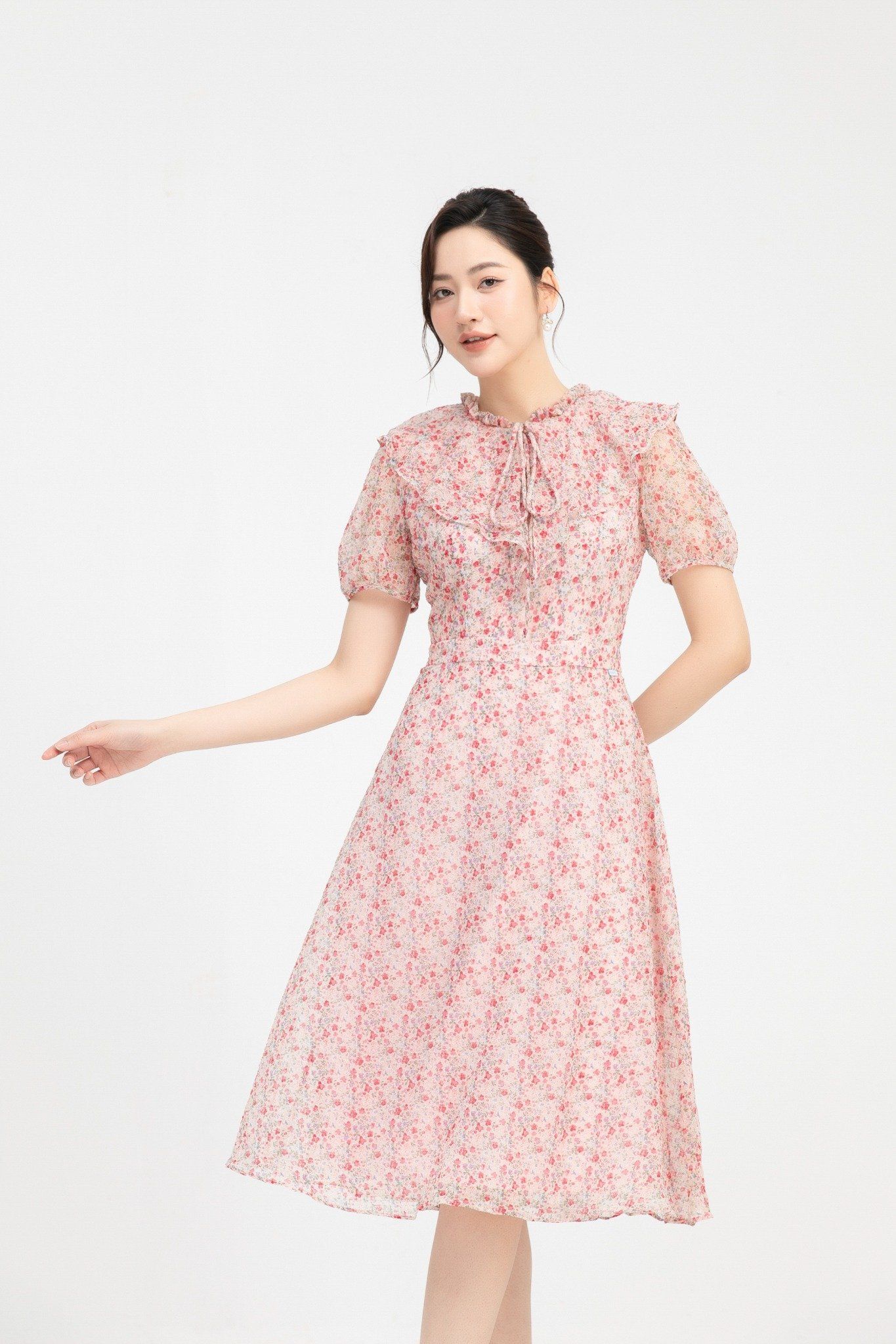 ĐẦM HOA NHÍ CỔ BÈO D43082