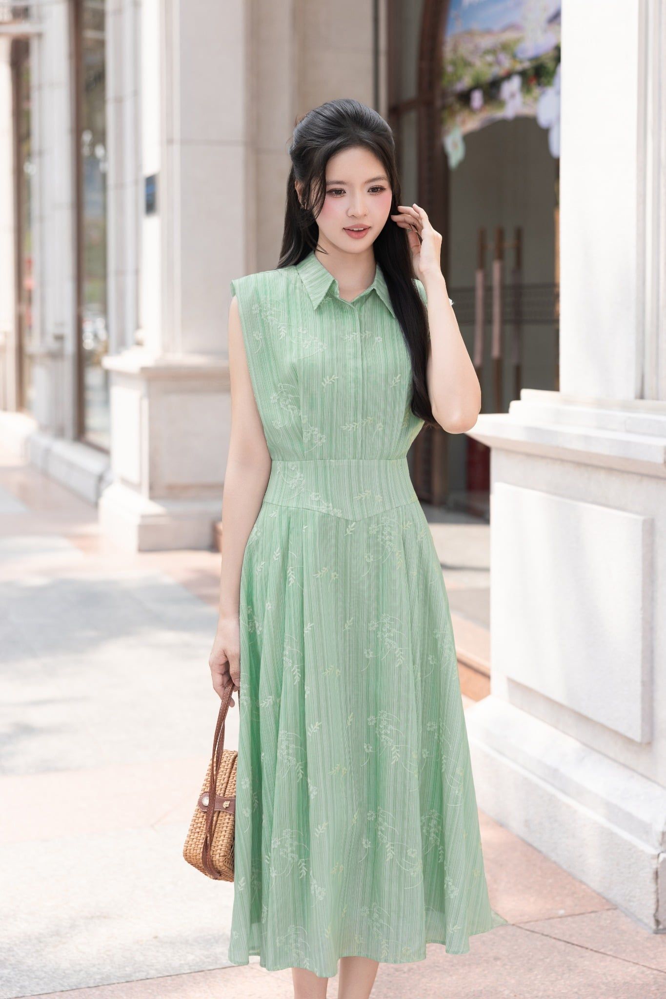 ĐẦM XANH THÊU HOA D64112