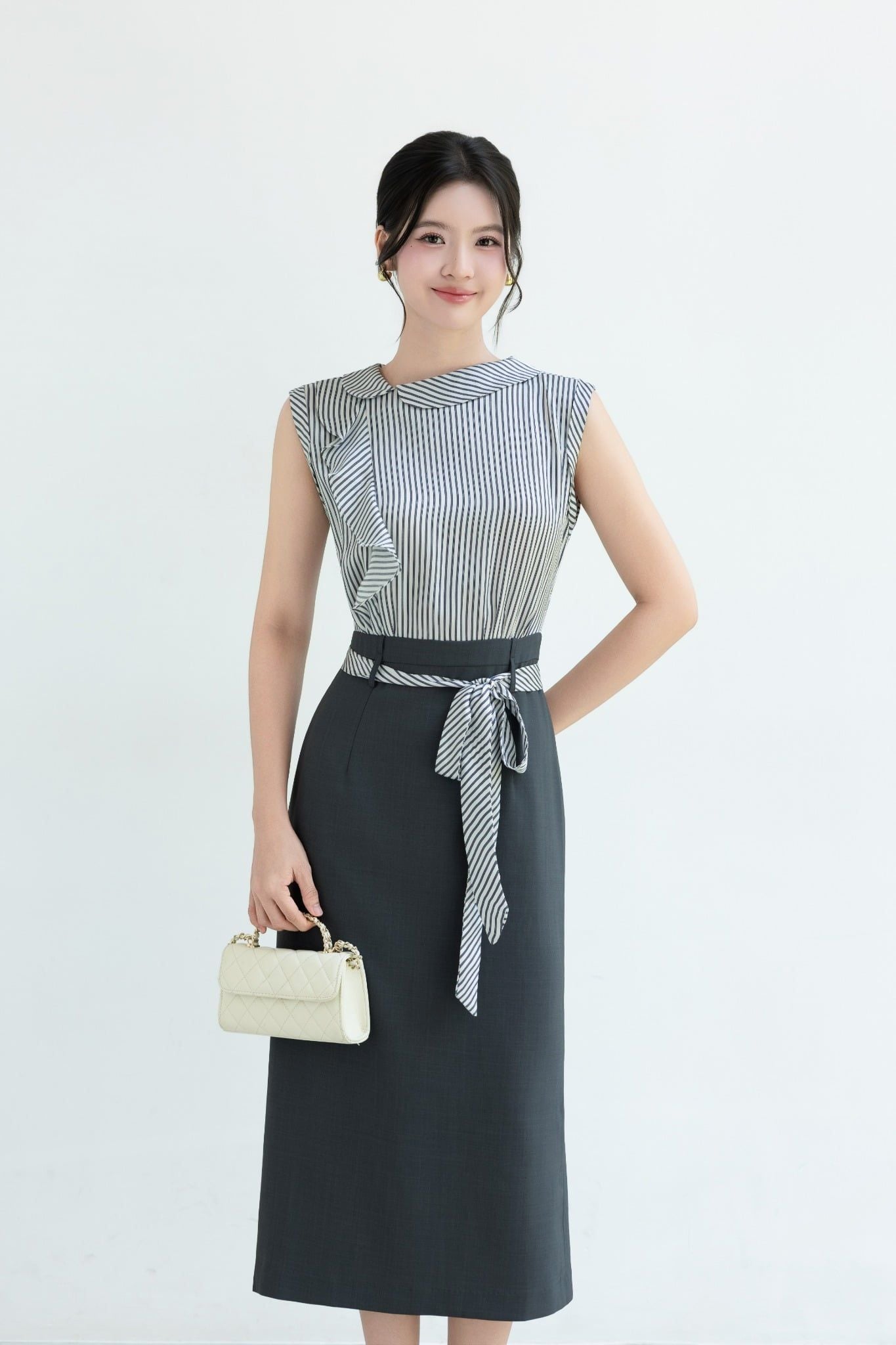 ĐẦM LIỀN PHỐI HOẠ TIẾT D64132